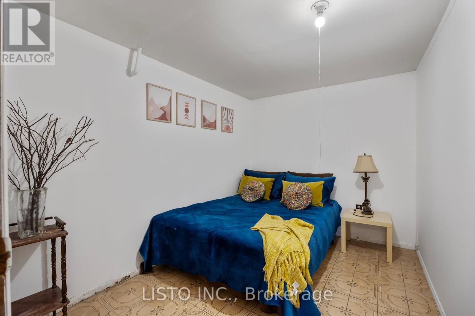 43 ROBBINSTONE DRIVE Image 36