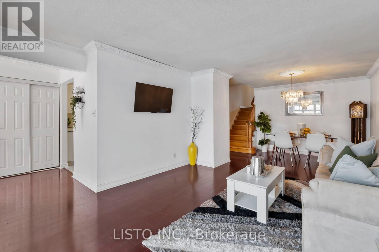 43 ROBBINSTONE DRIVE Image 8