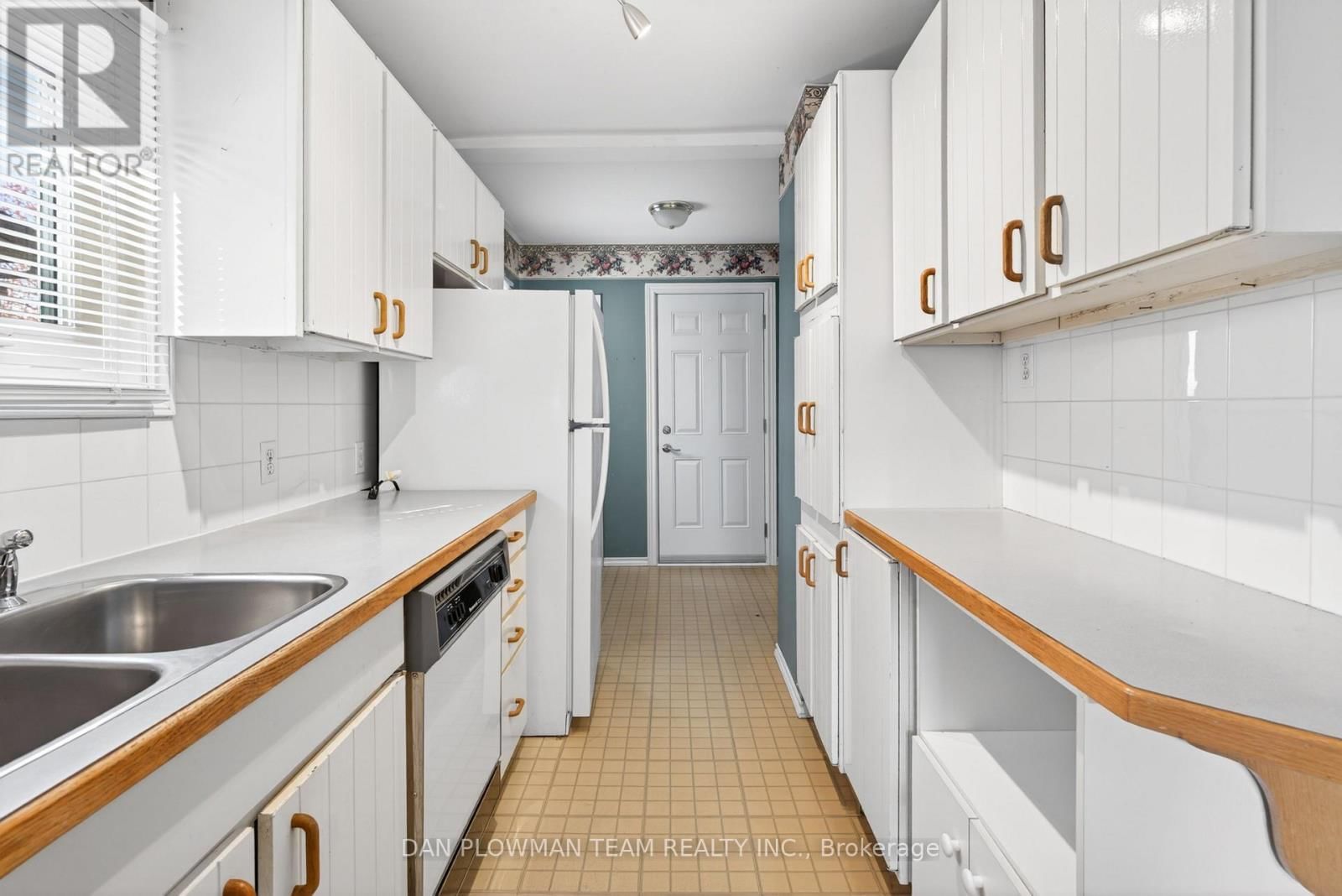 23 PATRICIA AVENUE Image 11