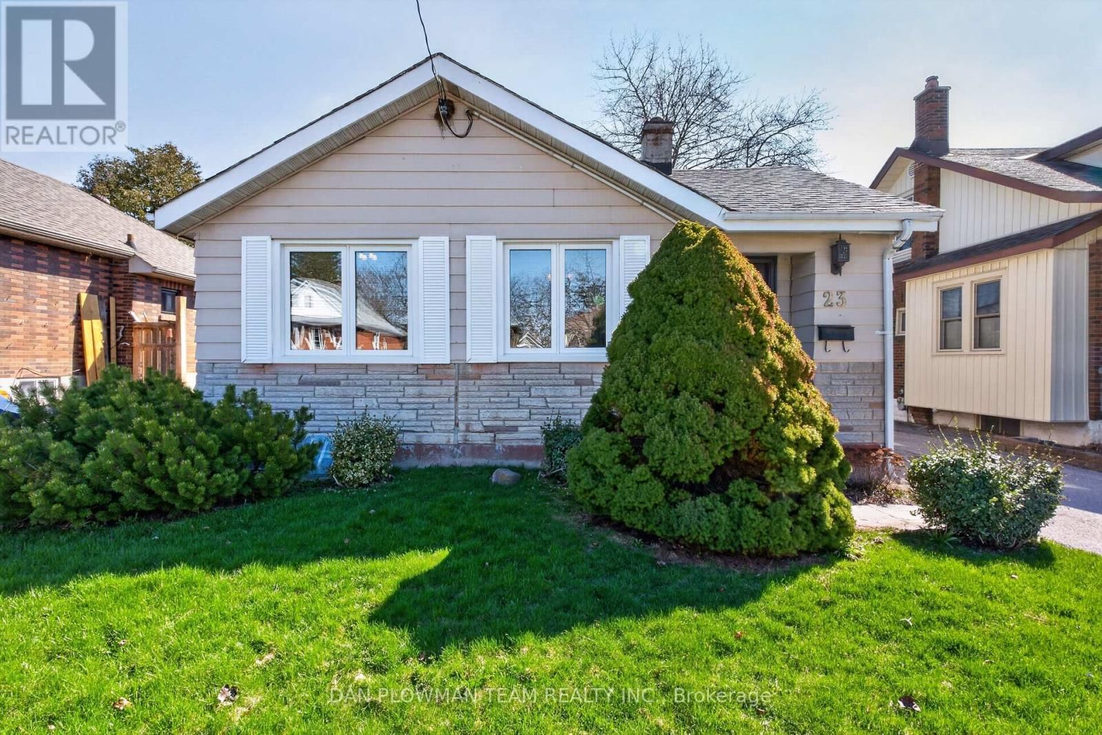 23 PATRICIA AVENUE Image 2