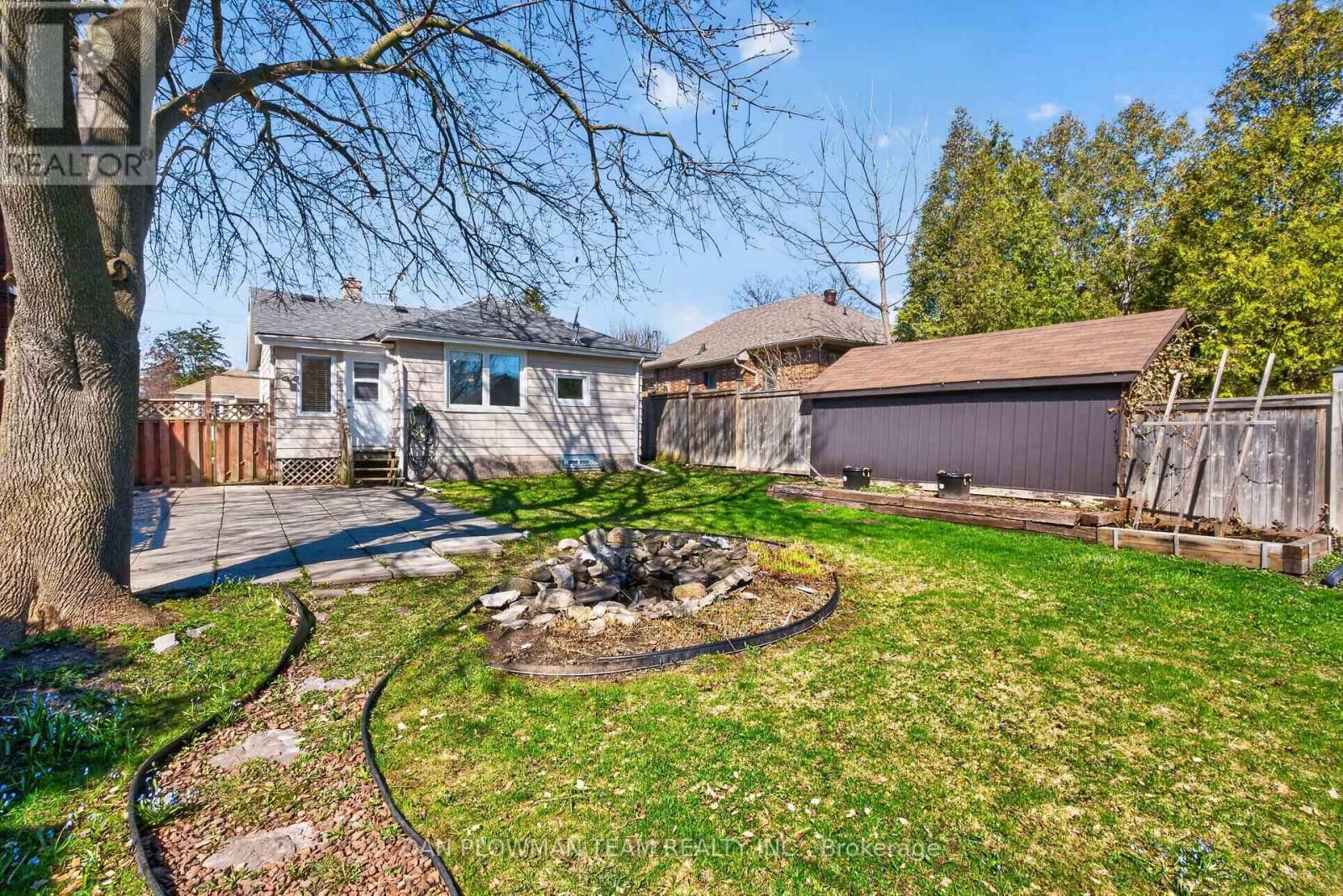 23 PATRICIA AVENUE Image 24