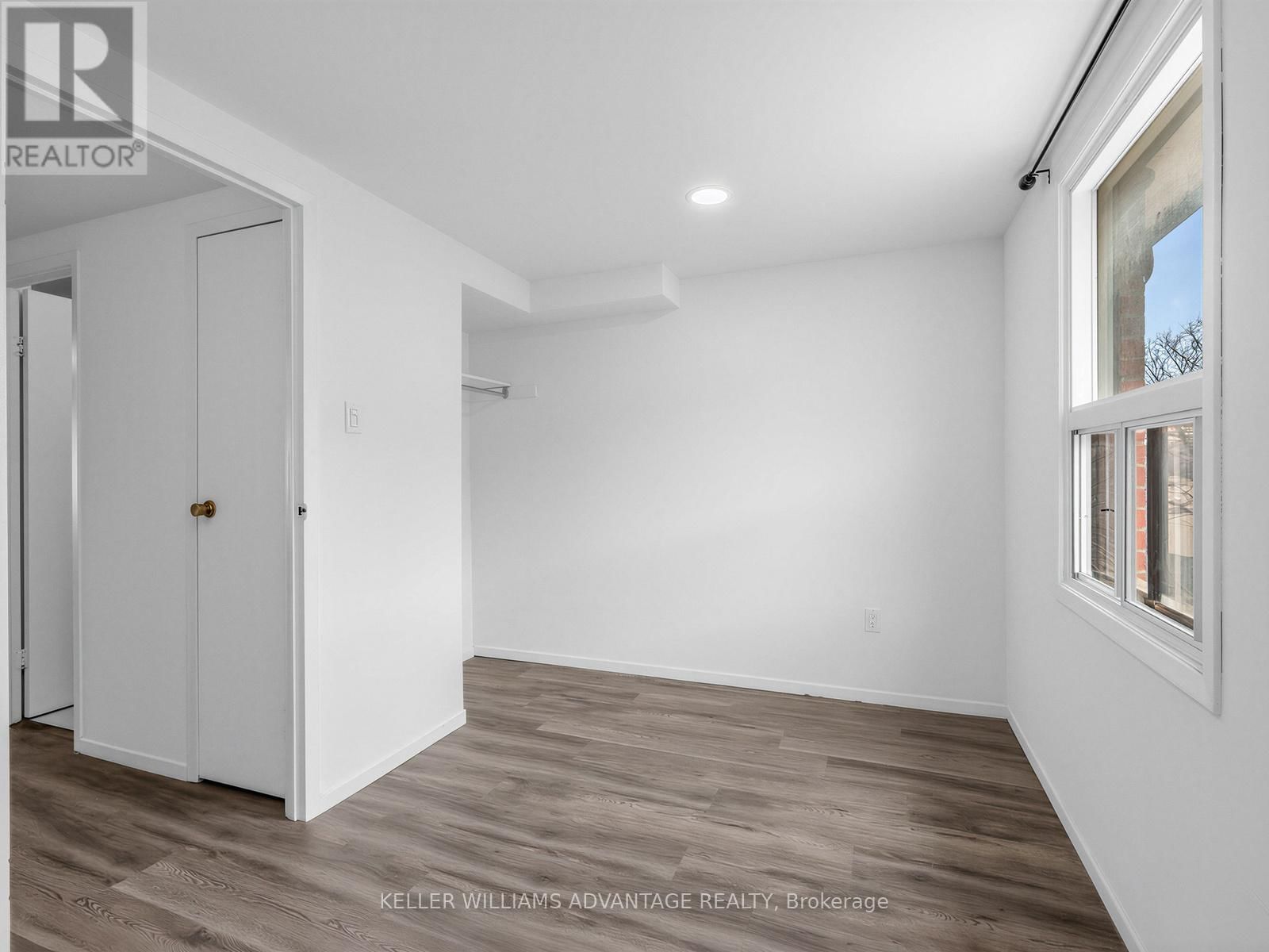 159 - 275 BROADVIEW AVENUE Image 11