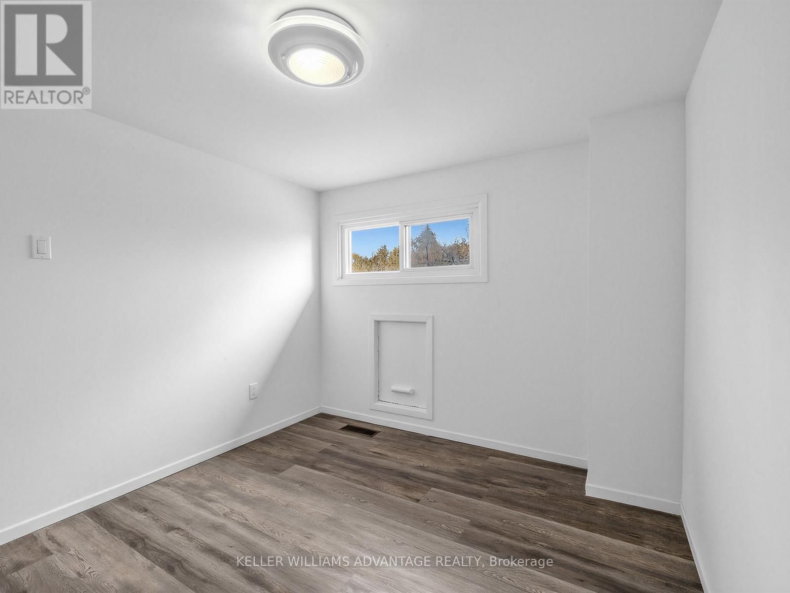 159 - 275 BROADVIEW AVENUE Image 19