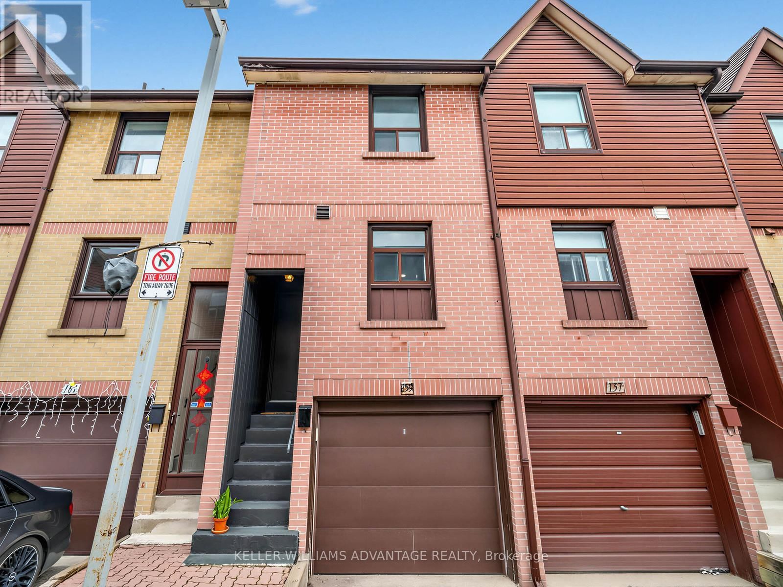 159 - 275 BROADVIEW AVENUE Image 23