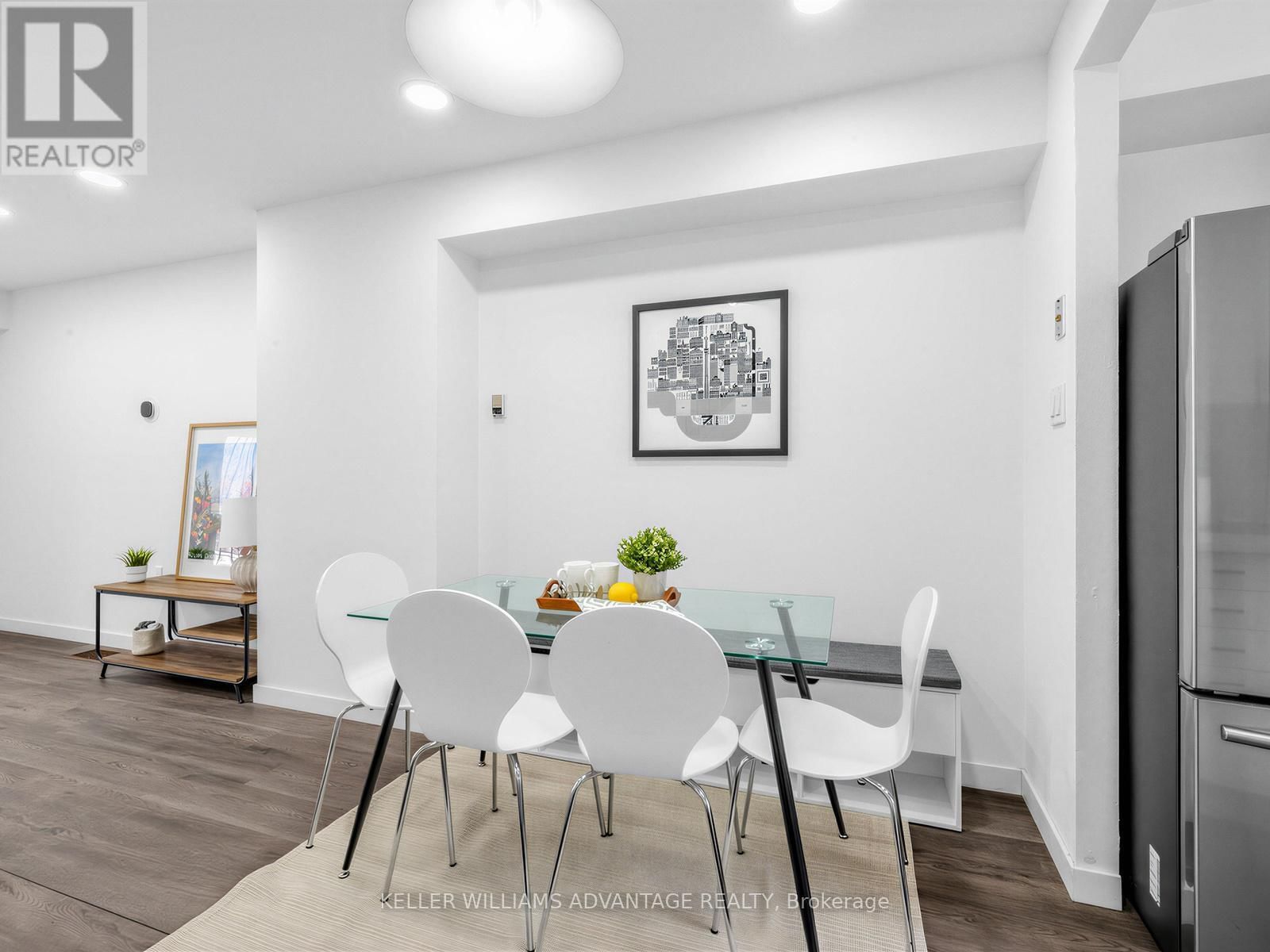 159 - 275 BROADVIEW AVENUE Image 6