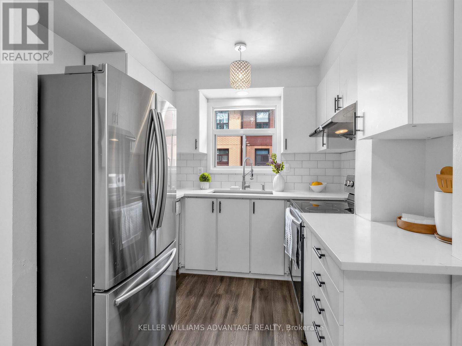 159 - 275 BROADVIEW AVENUE Image 9