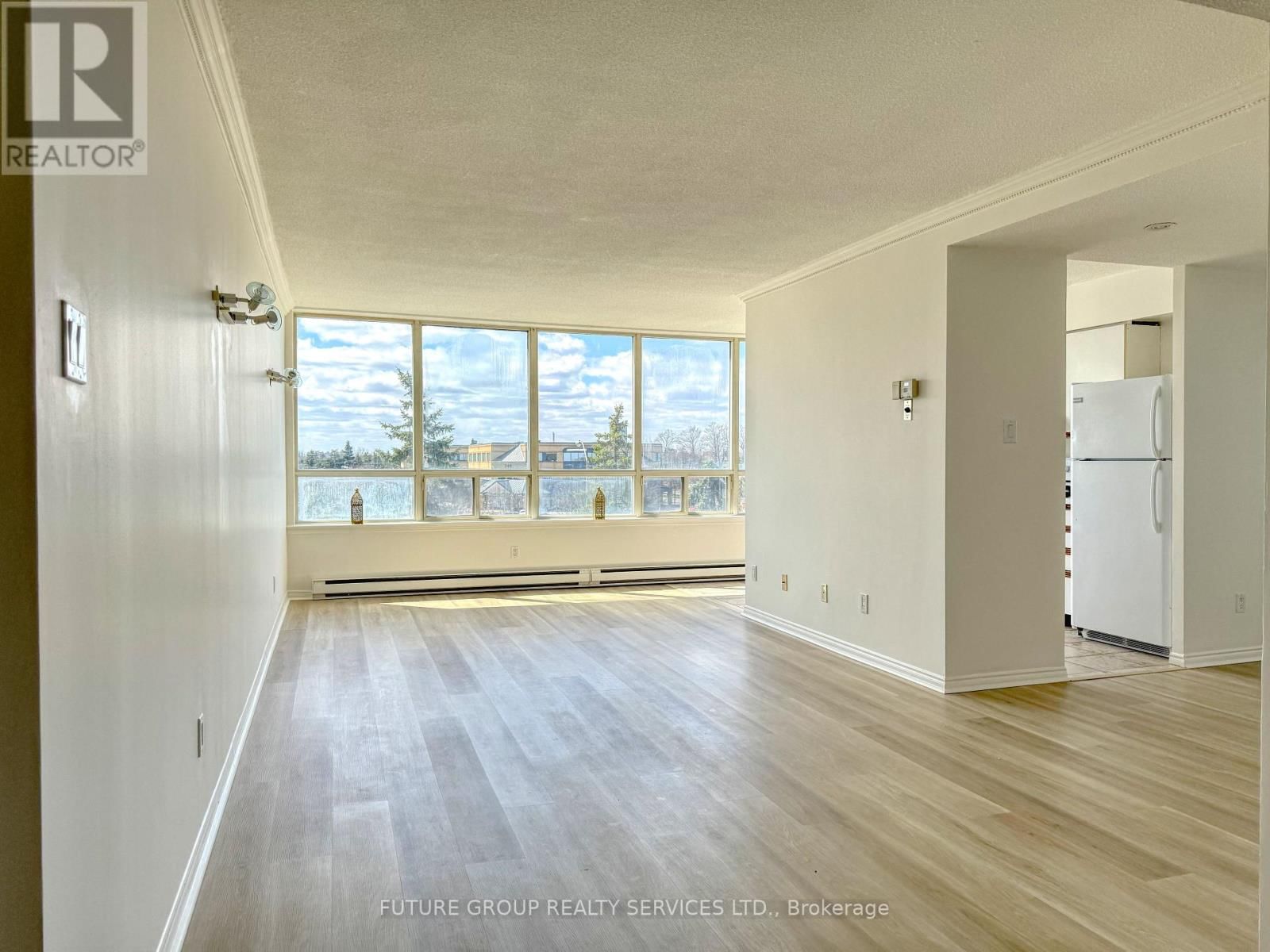 504 - 160 ALTON TOWERS CIRCLE Image 2