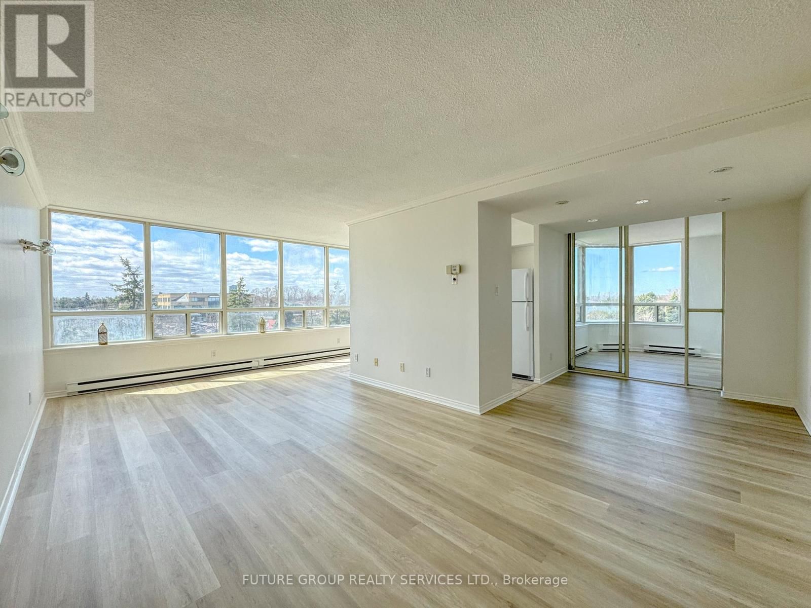 504 - 160 ALTON TOWERS CIRCLE Image 4