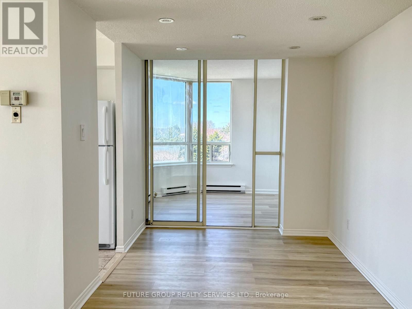 504 - 160 ALTON TOWERS CIRCLE Image 6