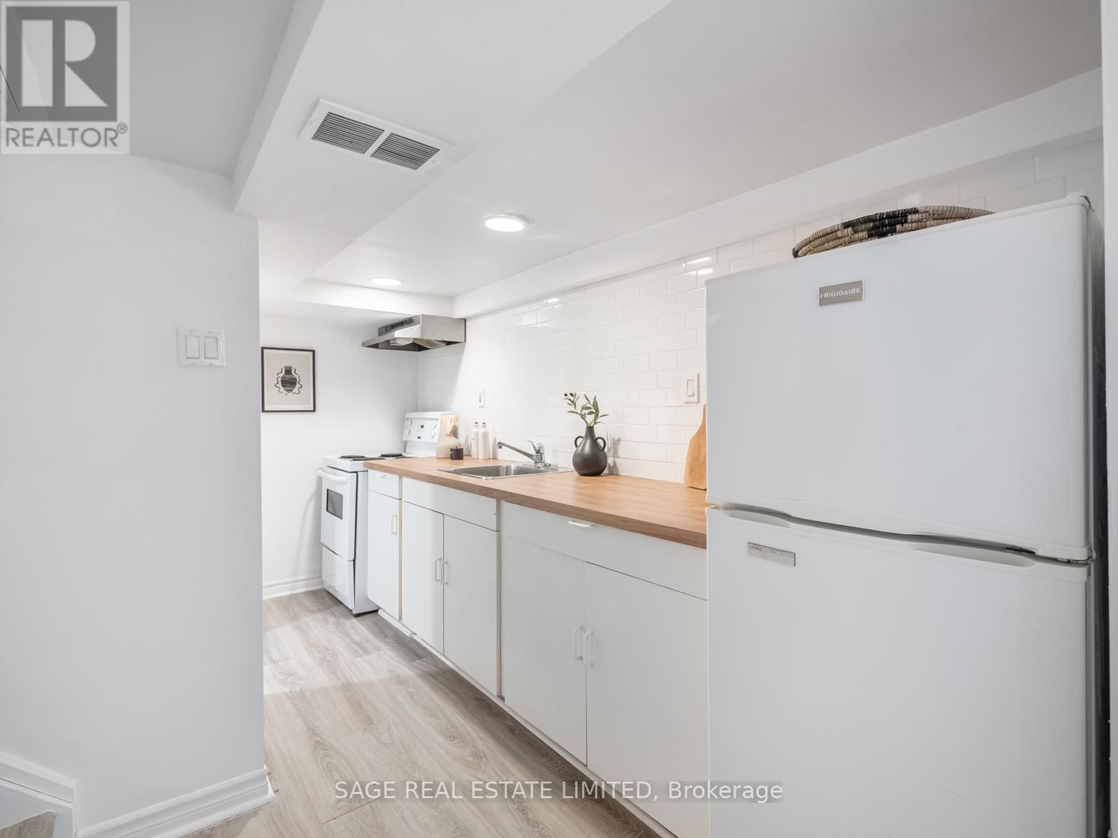 97 BOWMORE ROAD EAST Image 35