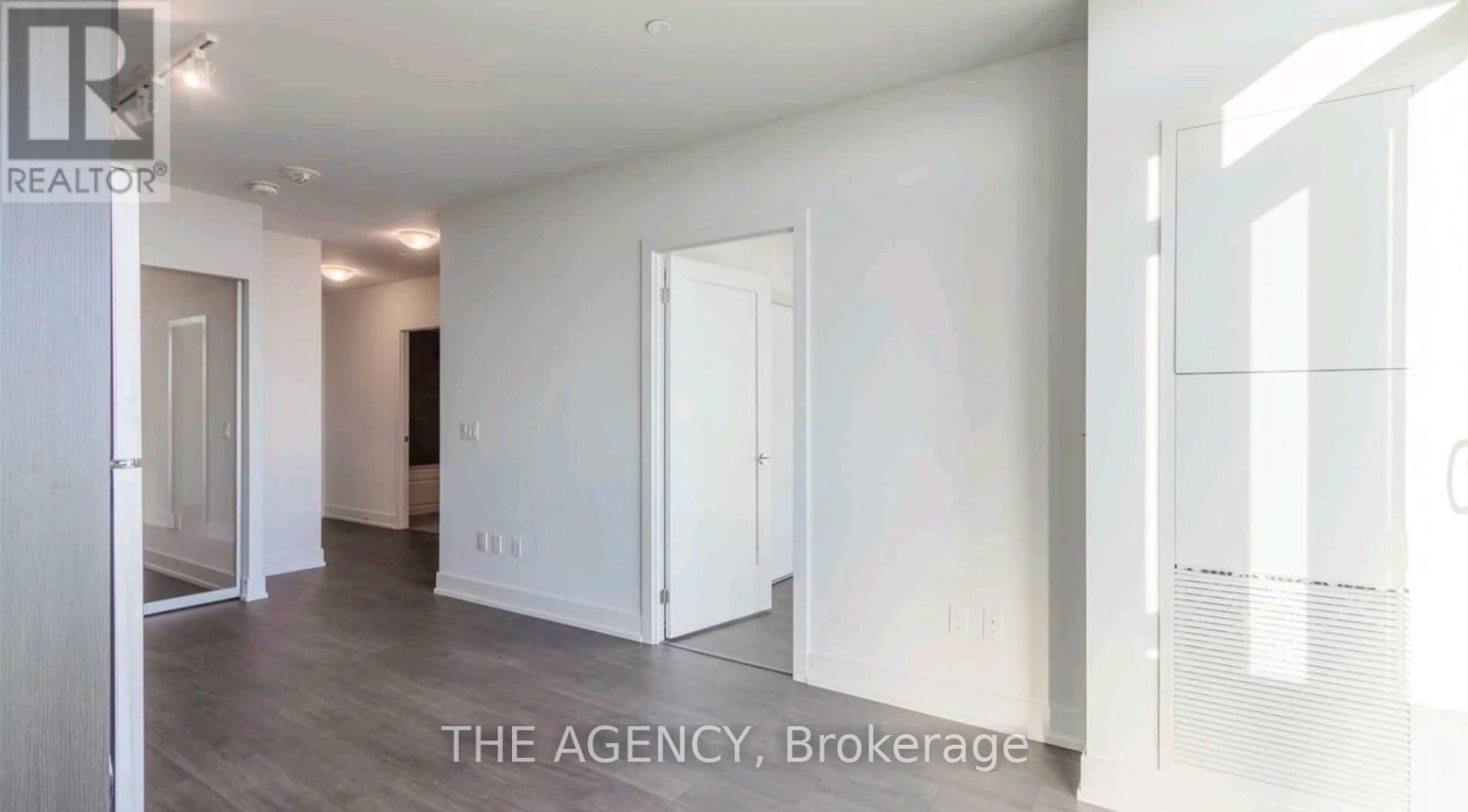 1709 - 2550 SIMCOE STREET NORTH Image 11