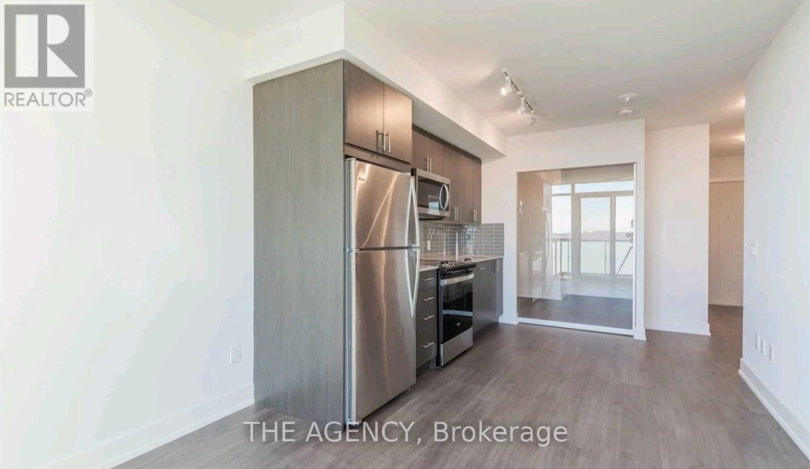 1709 - 2550 SIMCOE STREET NORTH Image 16