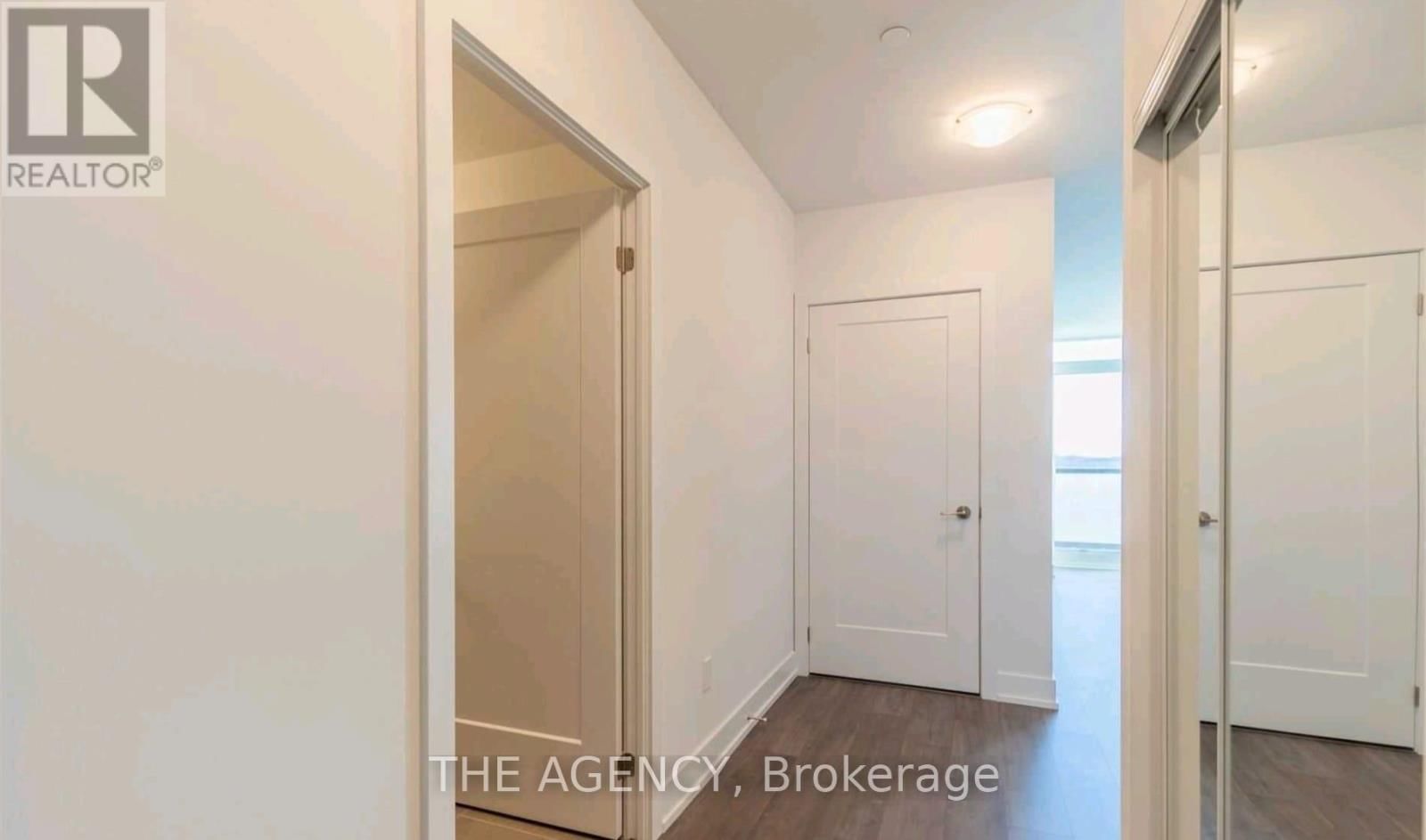 1709 - 2550 SIMCOE STREET NORTH Image 4