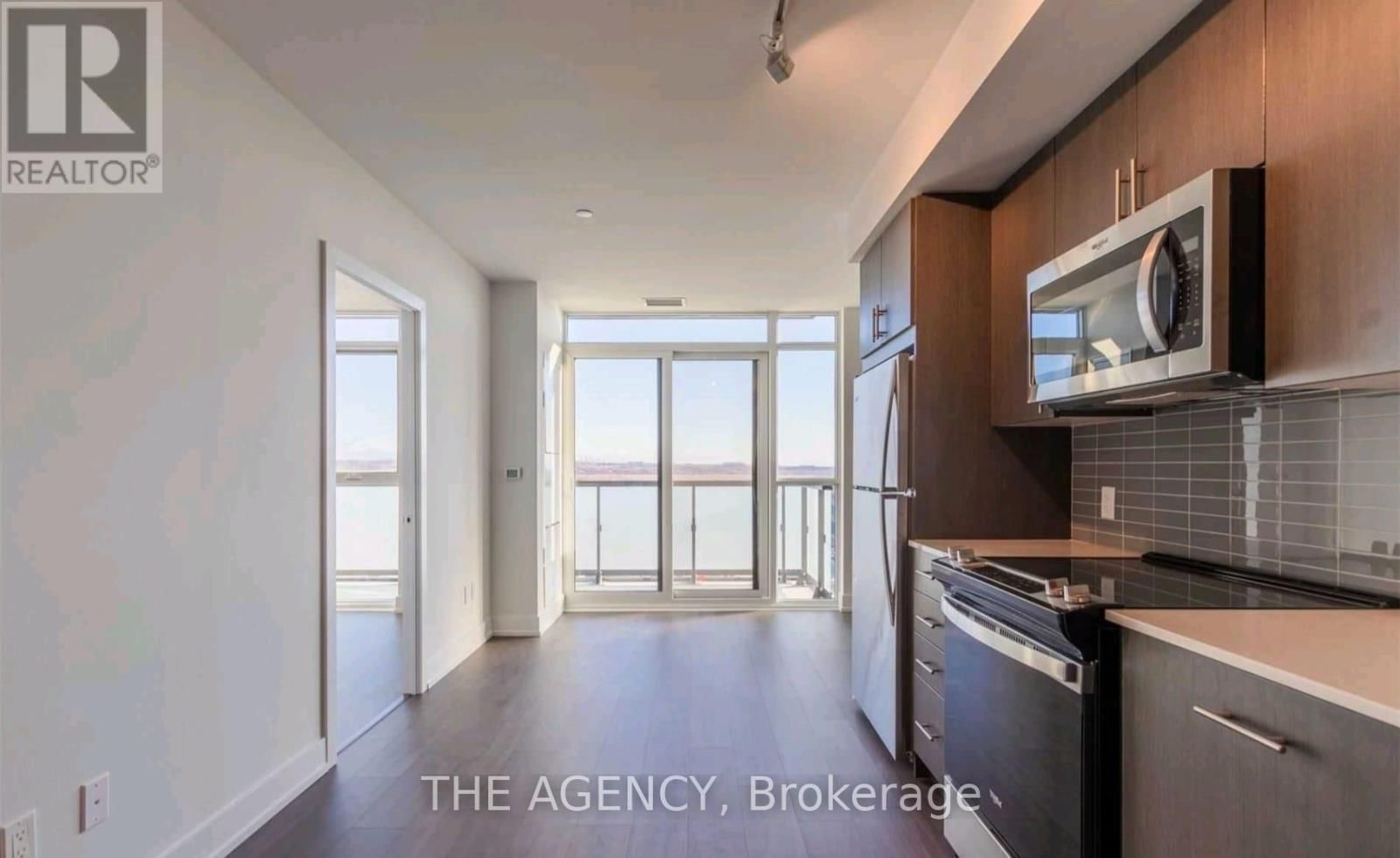 1709 - 2550 SIMCOE STREET NORTH Image 7