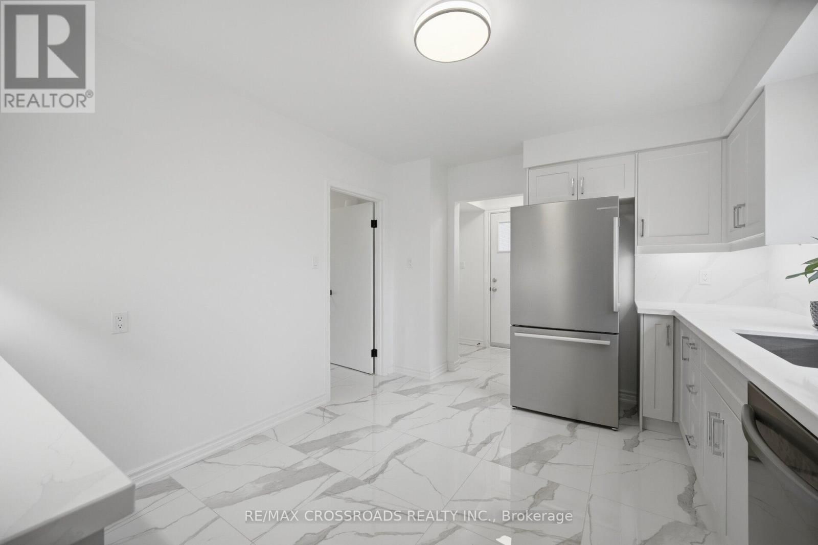 19 PORTICO DRIVE Image 18