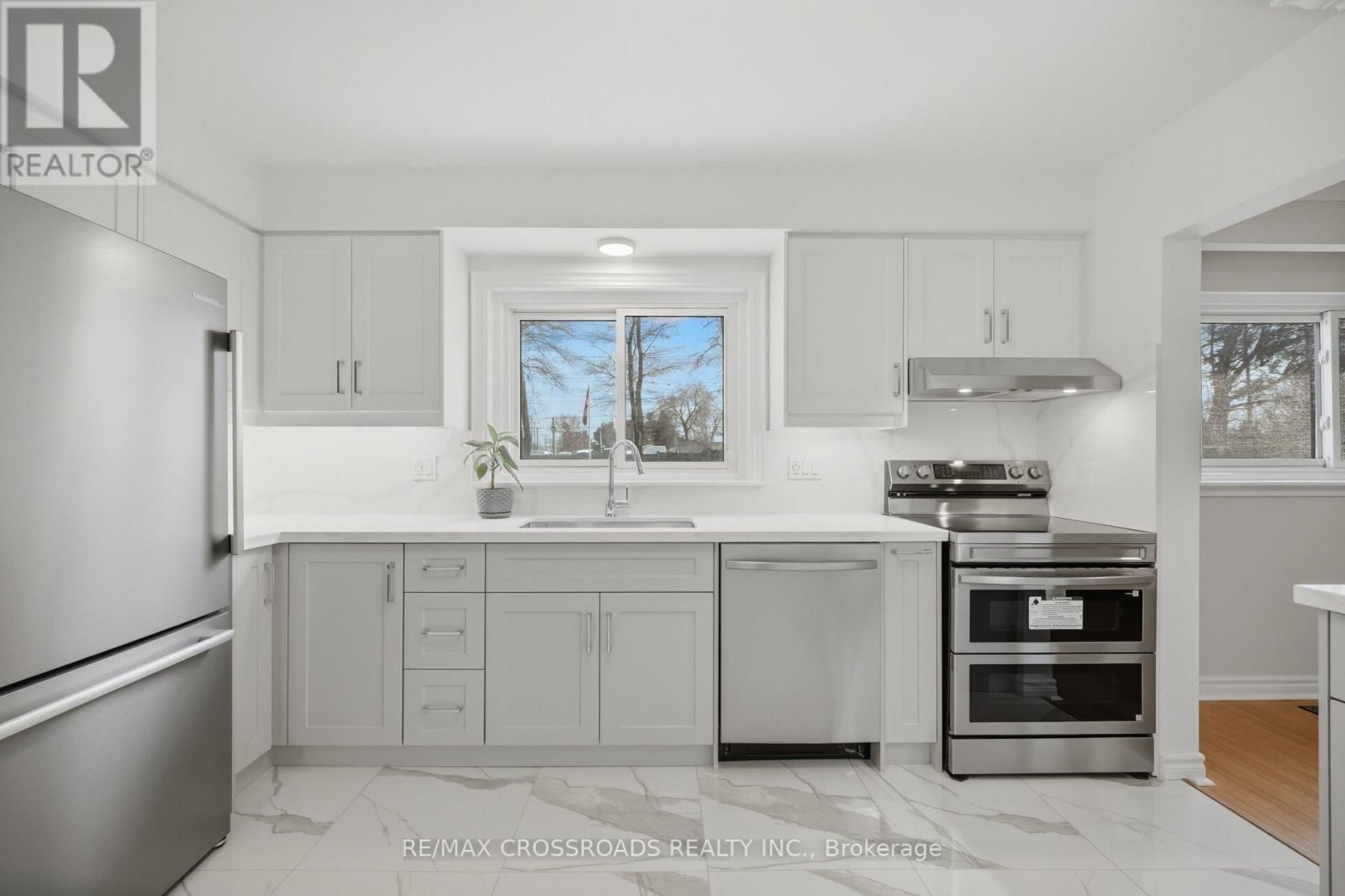 19 PORTICO DRIVE Image 20