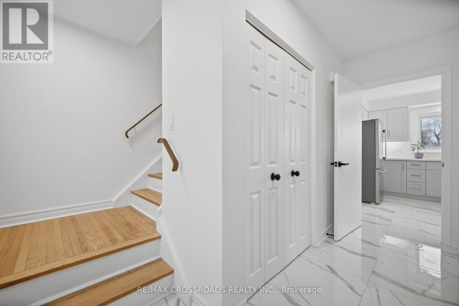 19 PORTICO DRIVE Image 25