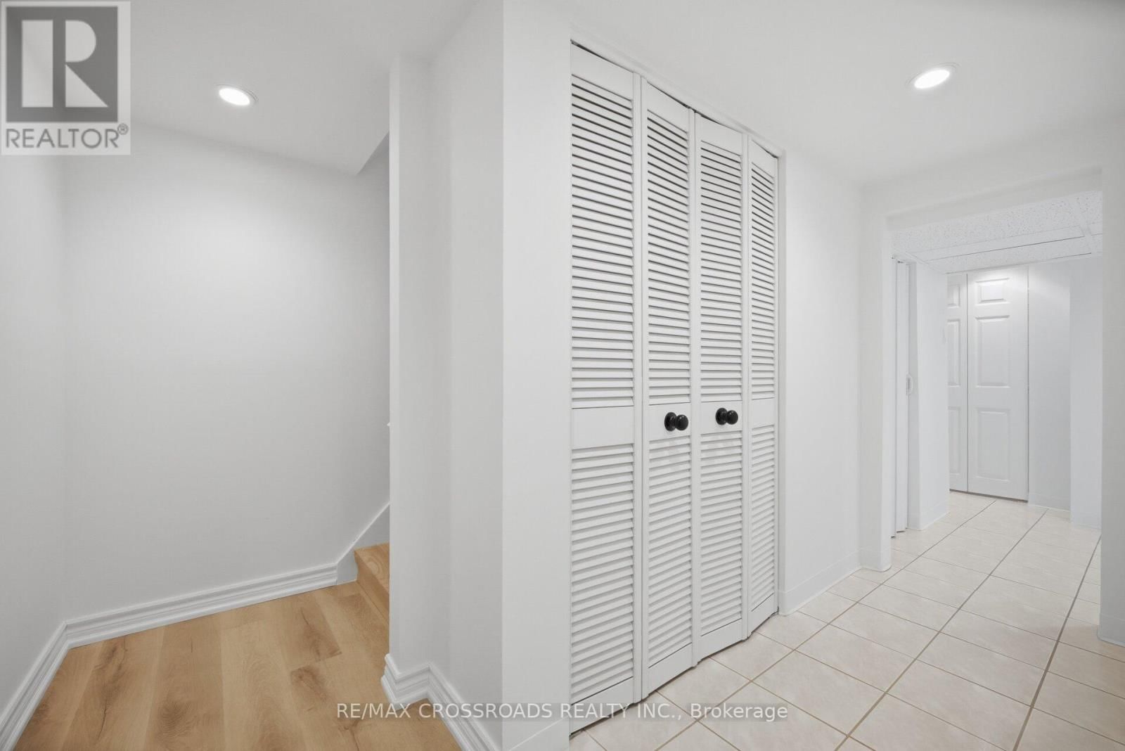 19 PORTICO DRIVE Image 36