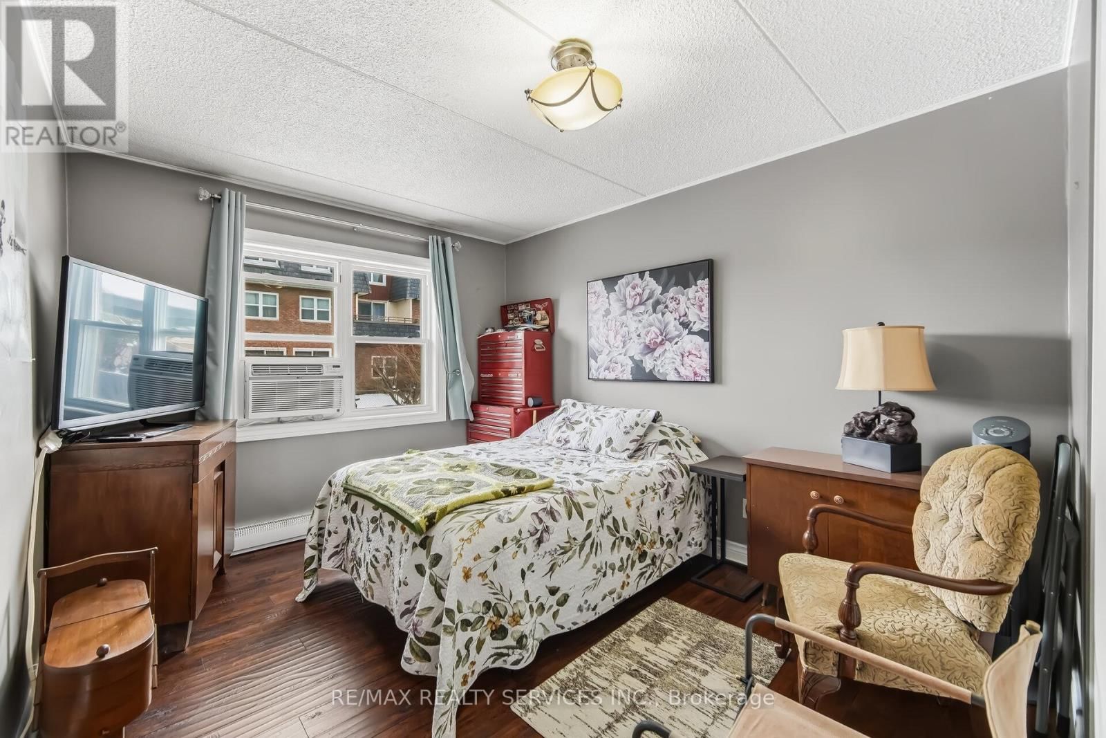 105 - 580 MARY STREET EAST Image 25