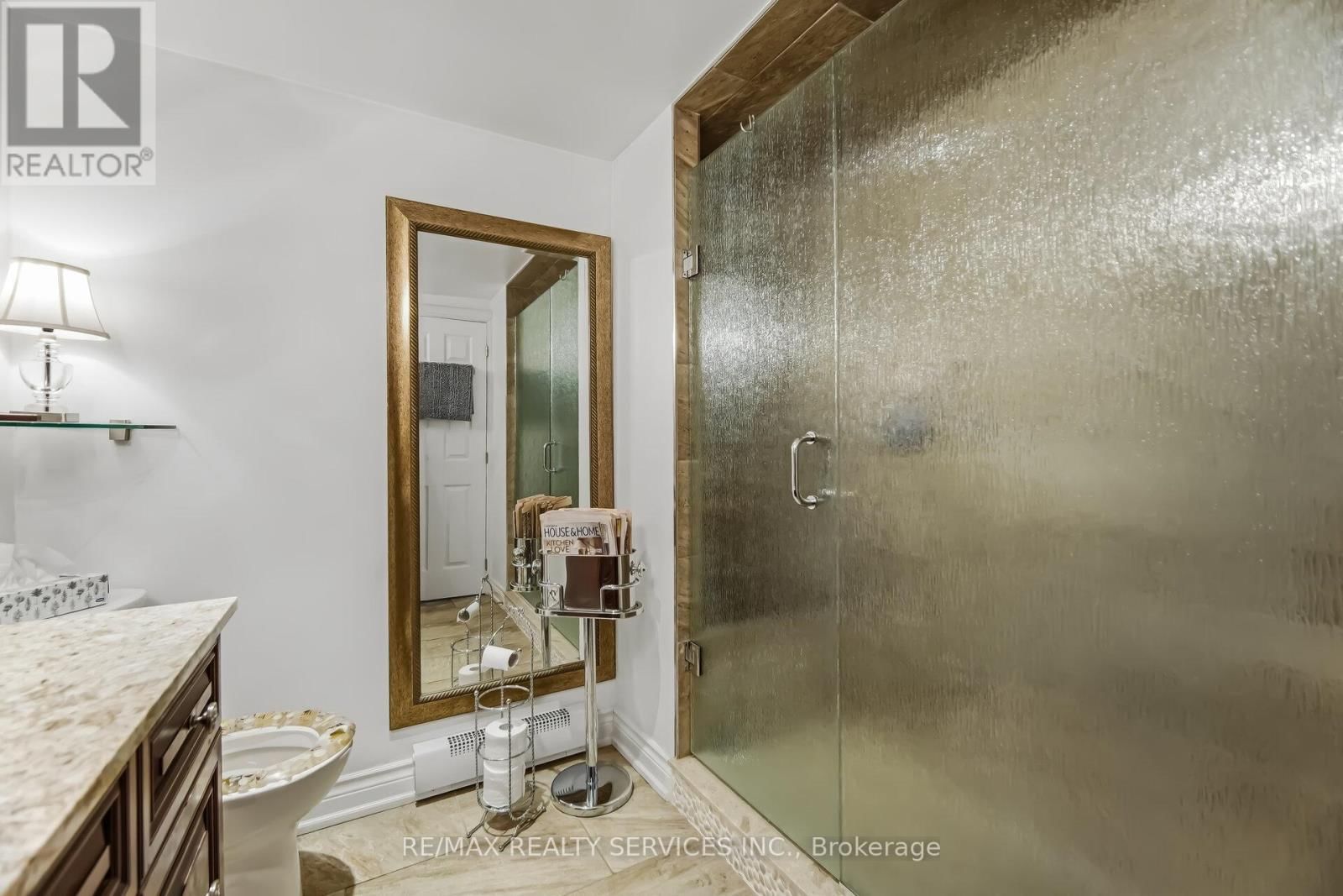 105 - 580 MARY STREET EAST Image 27