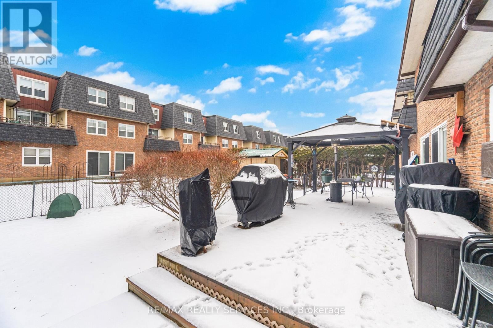 105 - 580 MARY STREET EAST Image 31