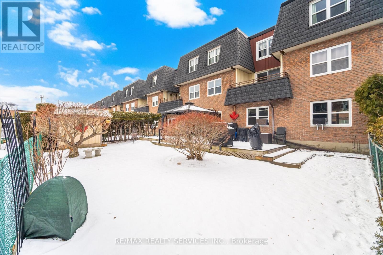 105 - 580 MARY STREET EAST Image 32