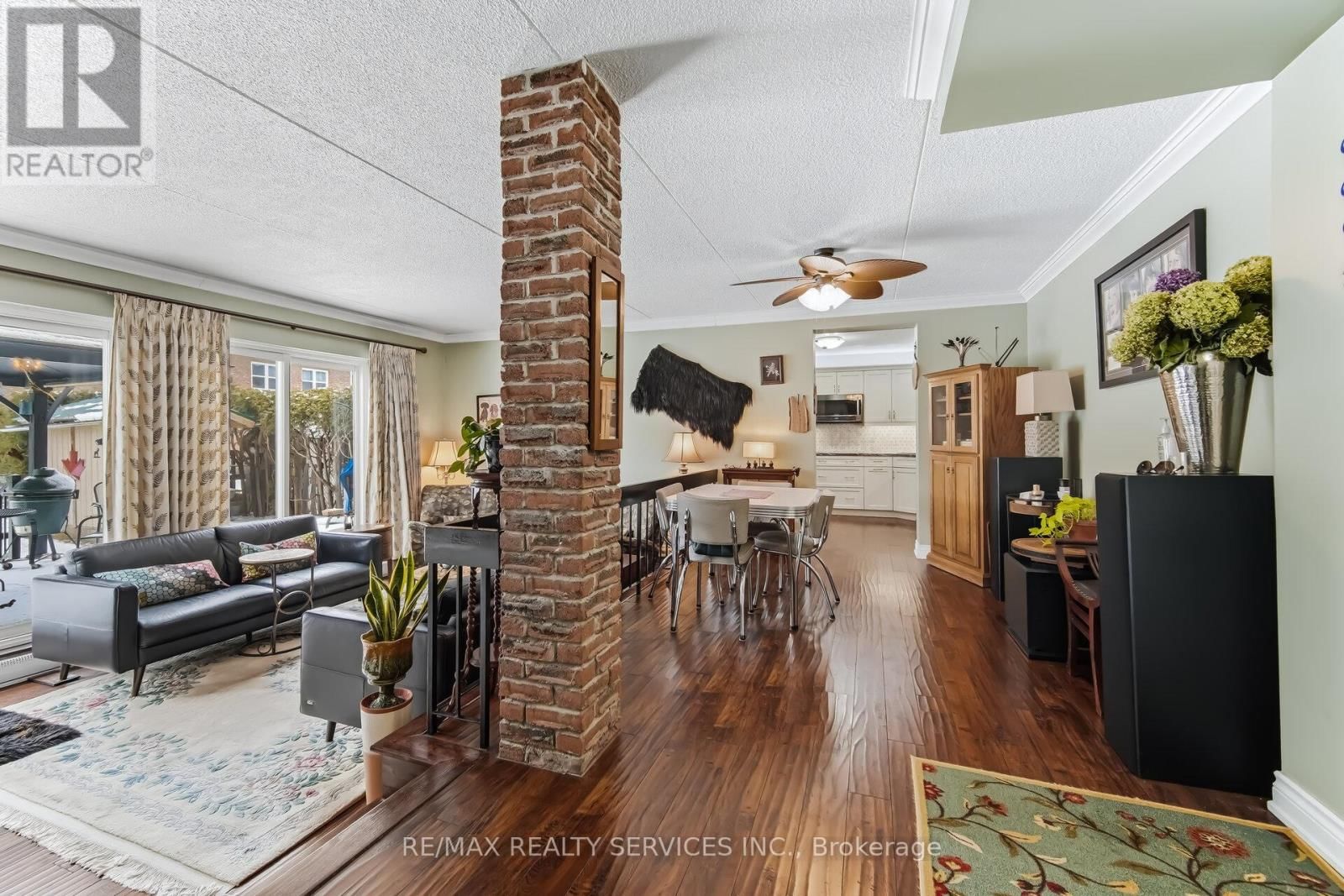 105 - 580 MARY STREET EAST Image 8