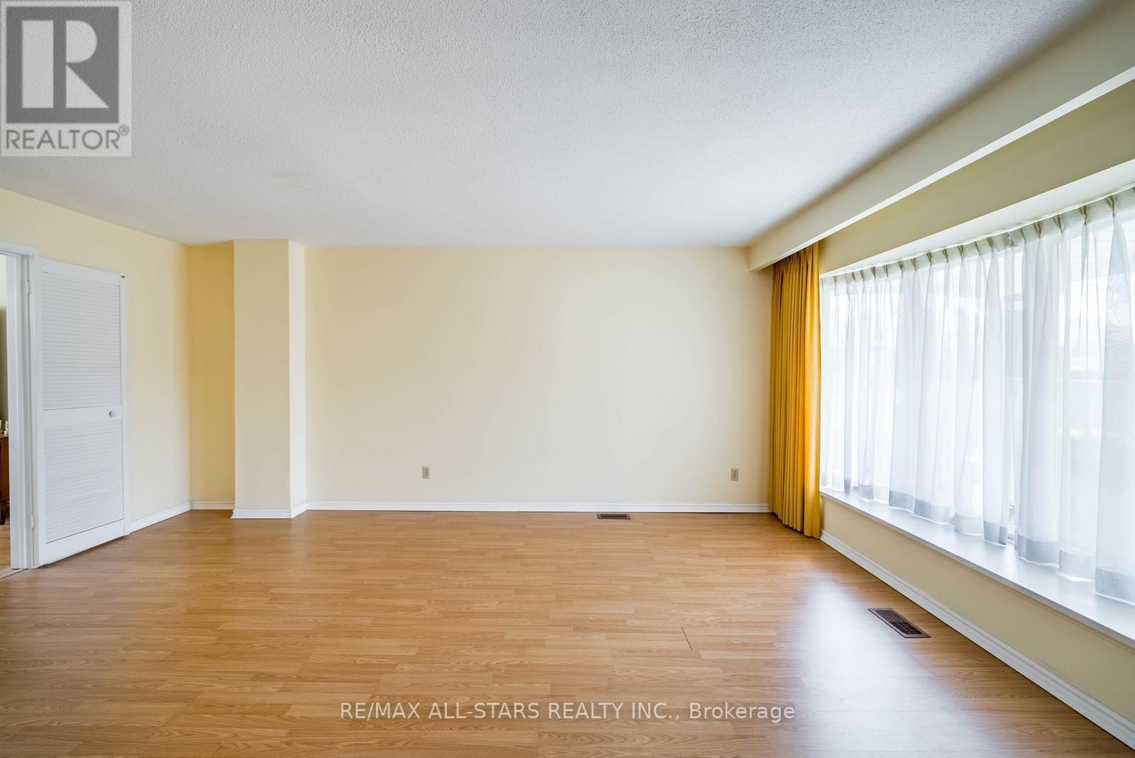 57 GLOXINIA CRESCENT Image 11