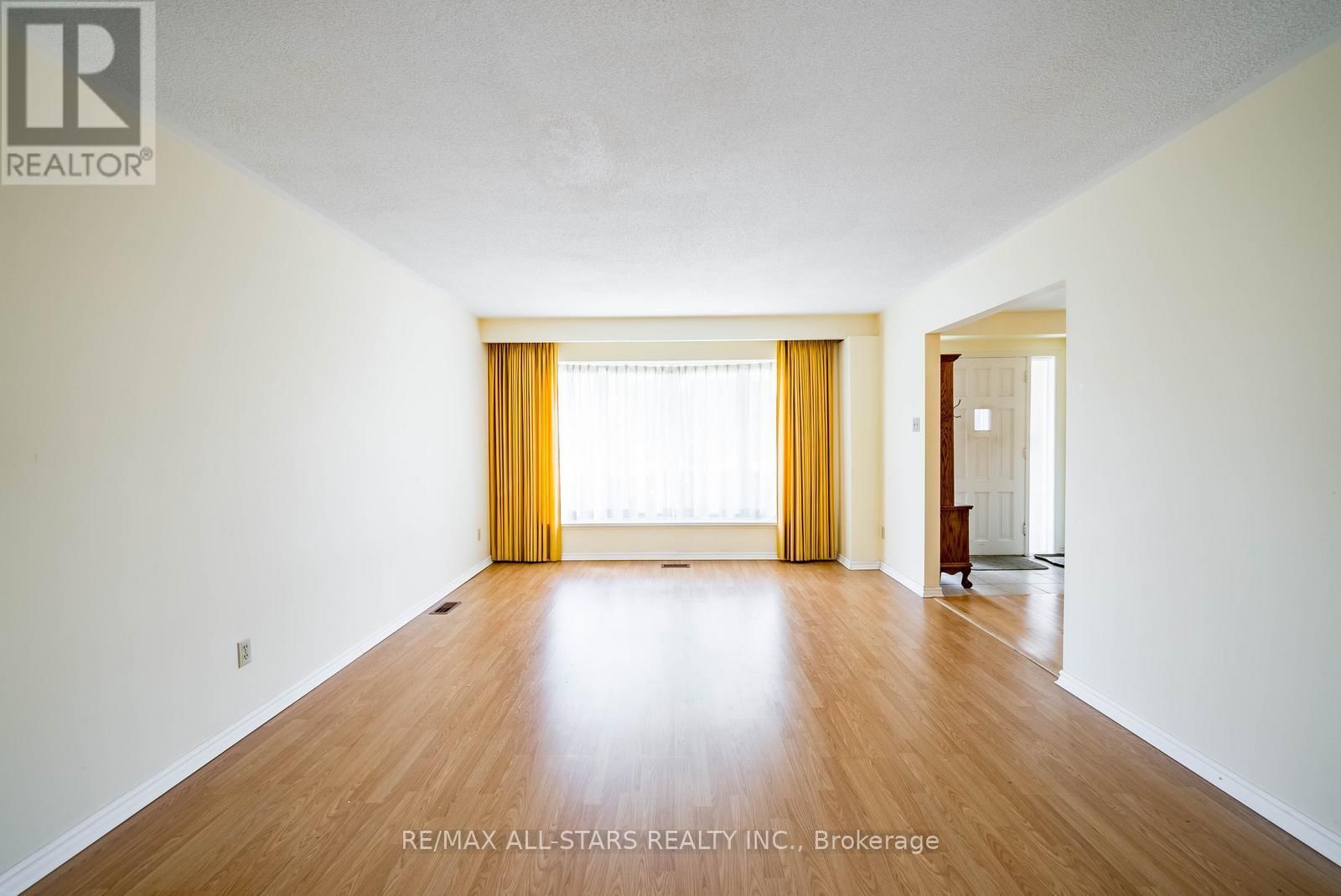 57 GLOXINIA CRESCENT Image 12