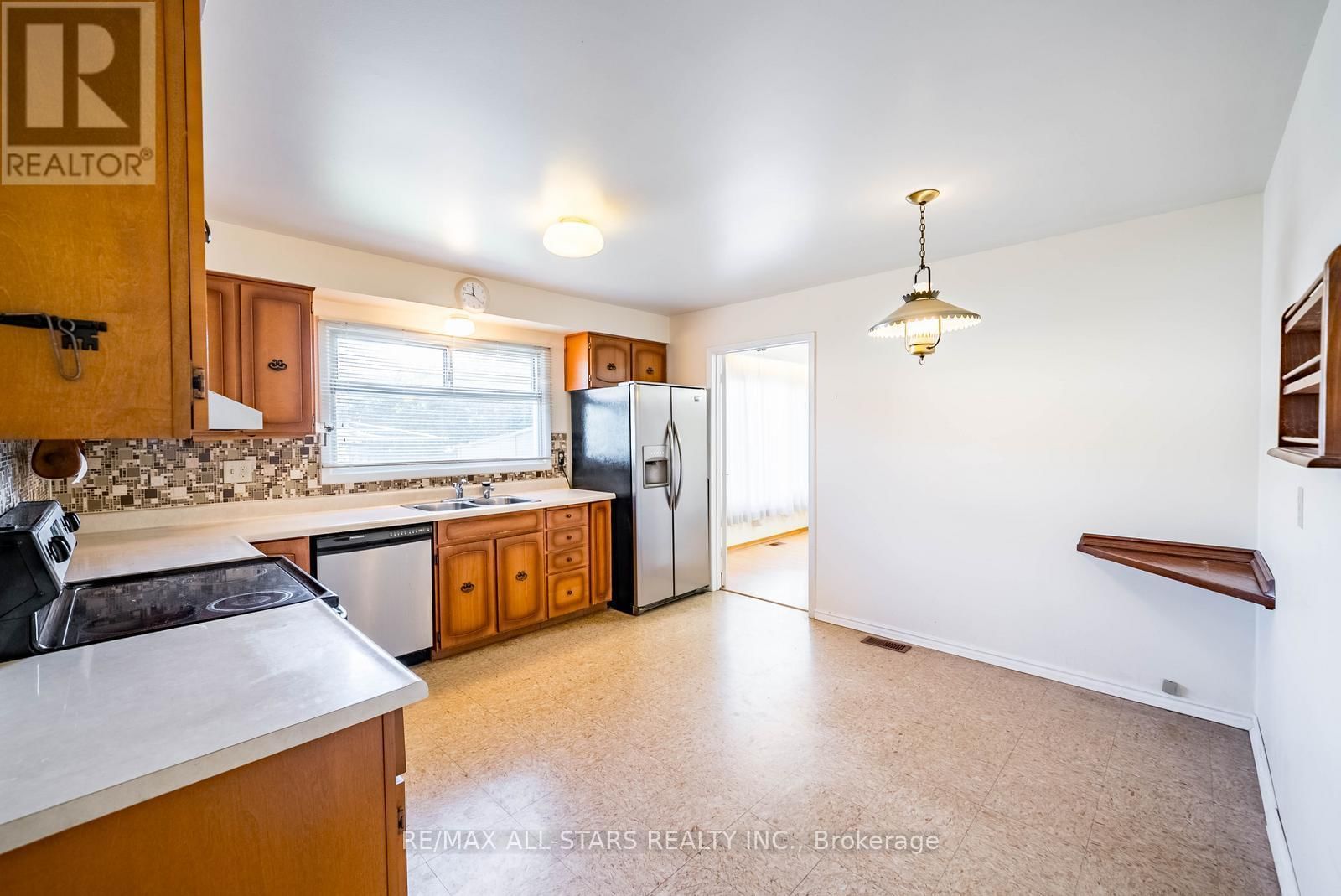 57 GLOXINIA CRESCENT Image 17