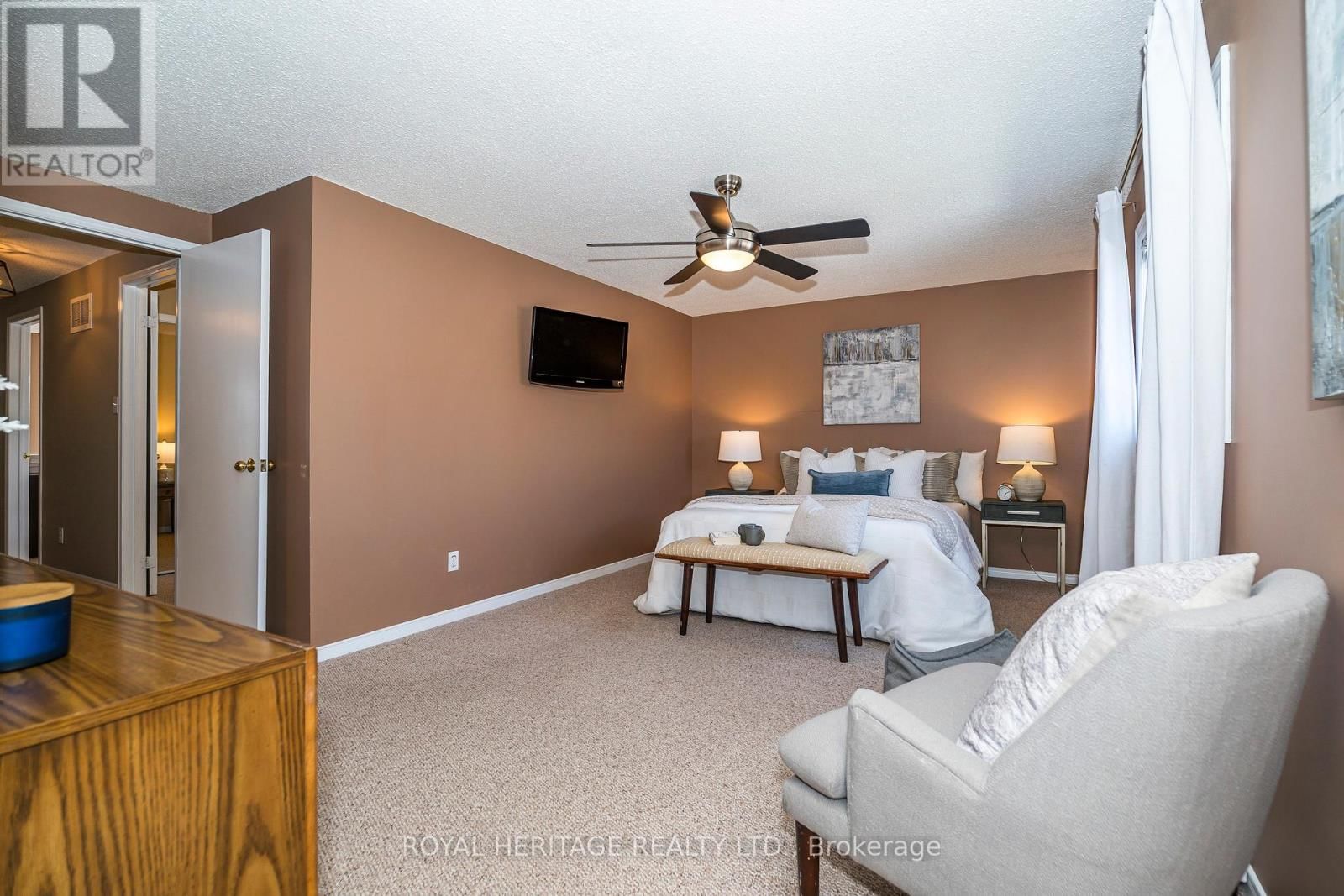 67 HUGHES CRESCENT Image 24