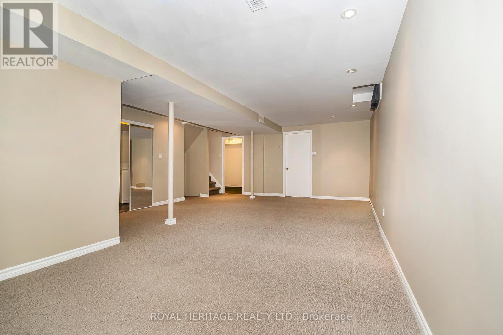 67 HUGHES CRESCENT Image 33