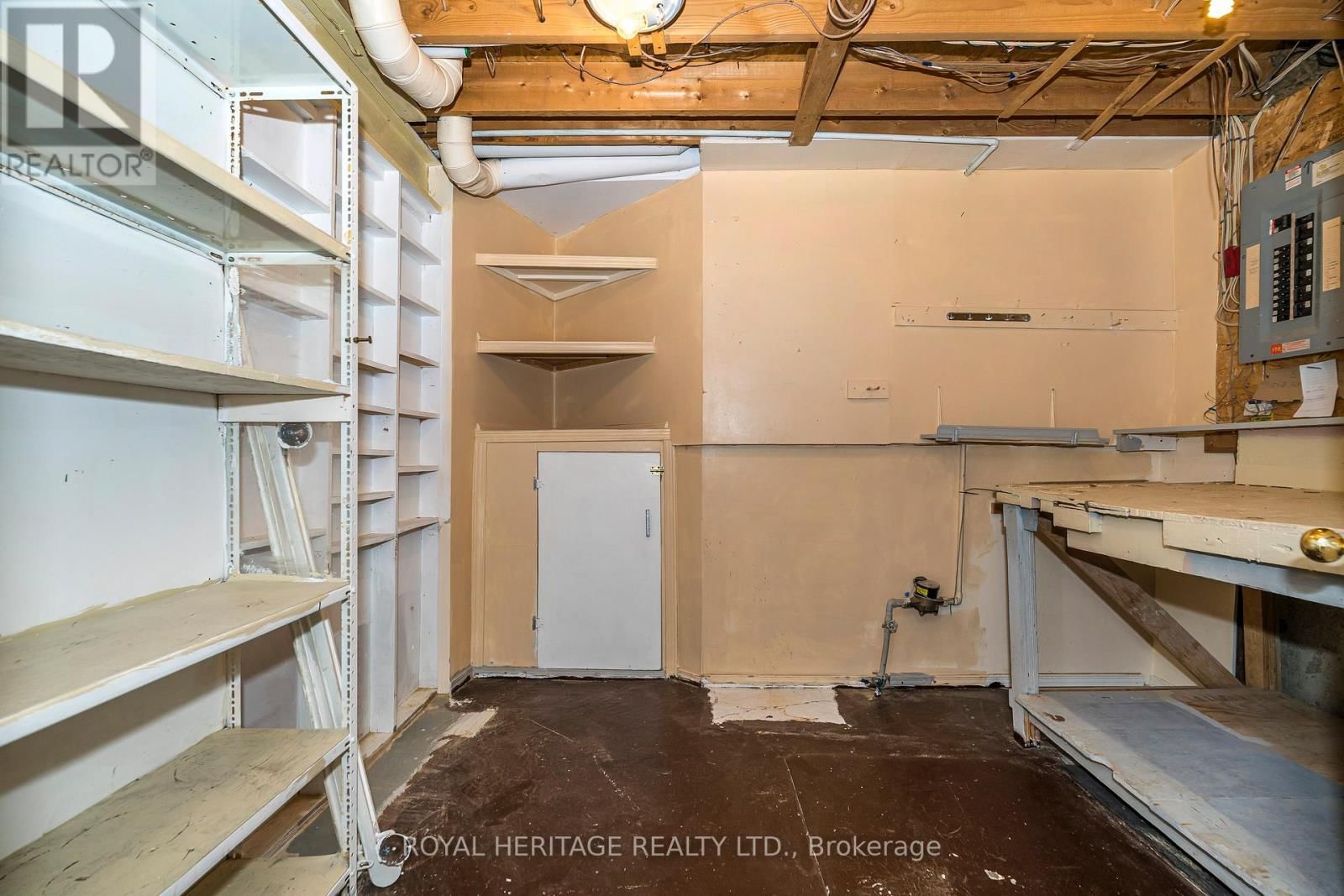 67 HUGHES CRESCENT Image 36