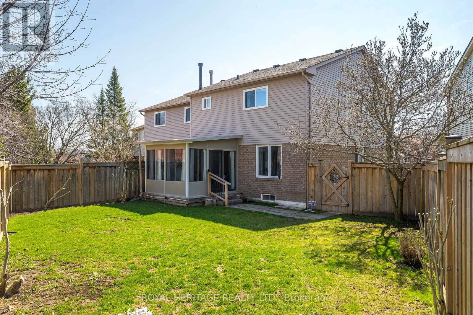 67 HUGHES CRESCENT Image 38