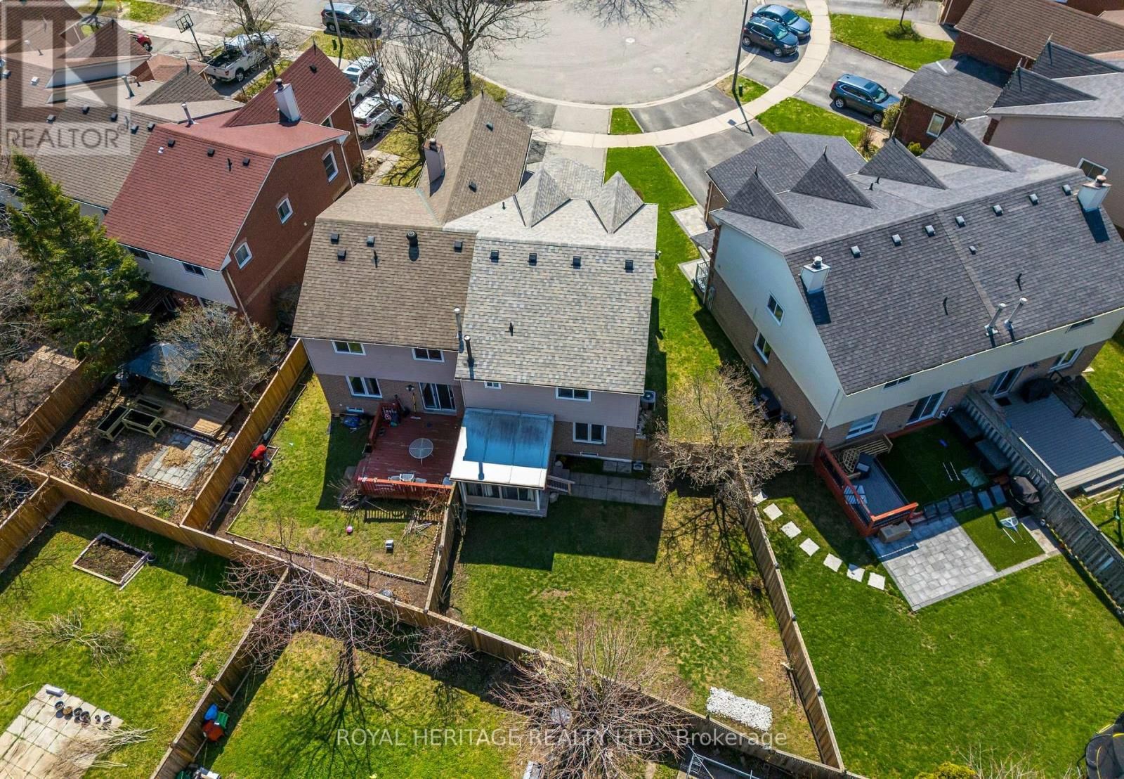 67 HUGHES CRESCENT Image 47