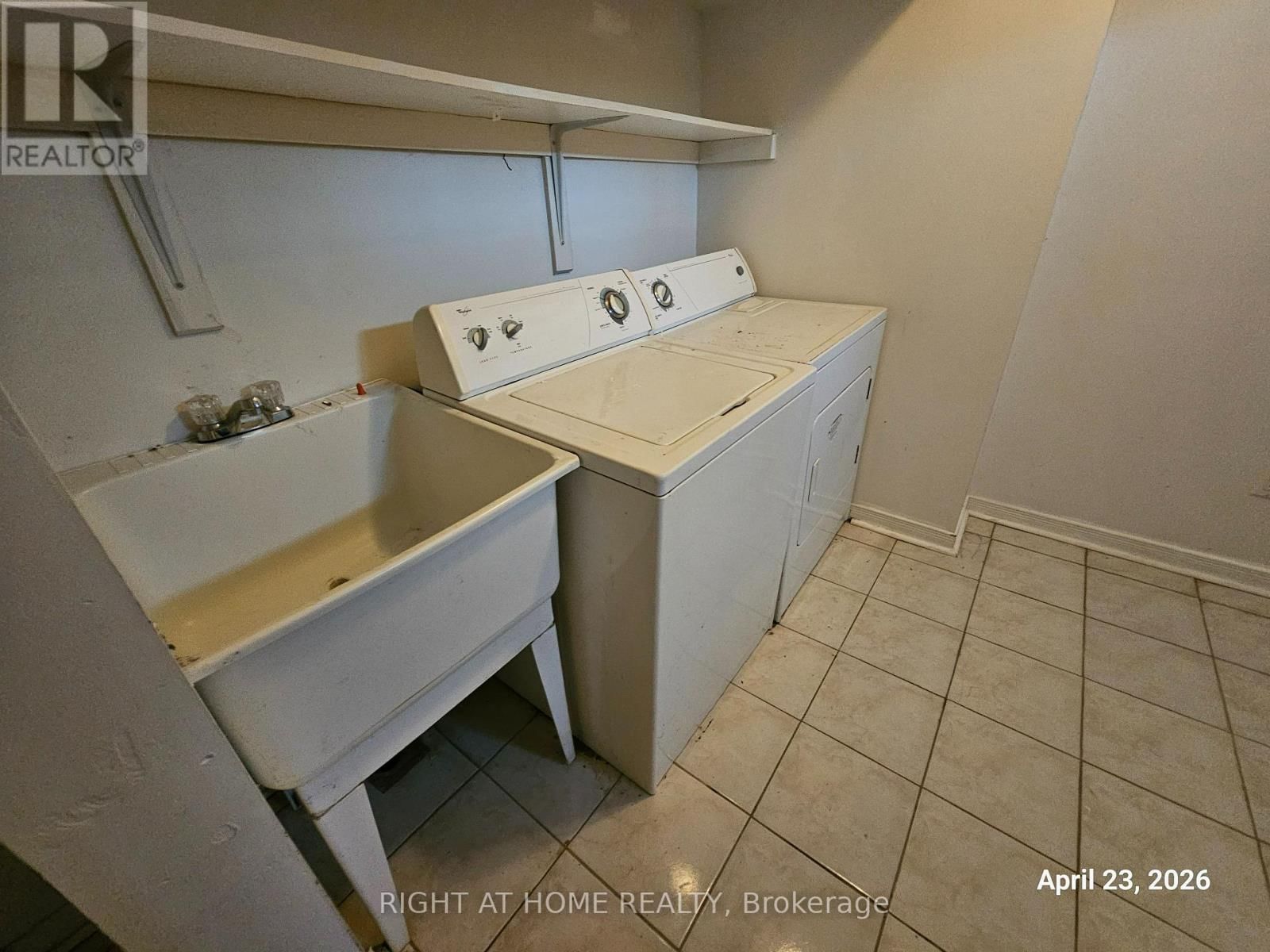 64 CONN SMYTHE DRIVE Image 10