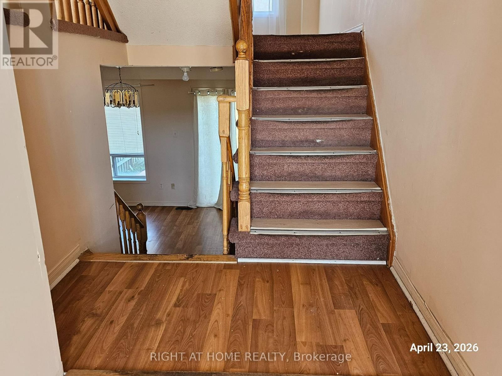 64 CONN SMYTHE DRIVE Image 2