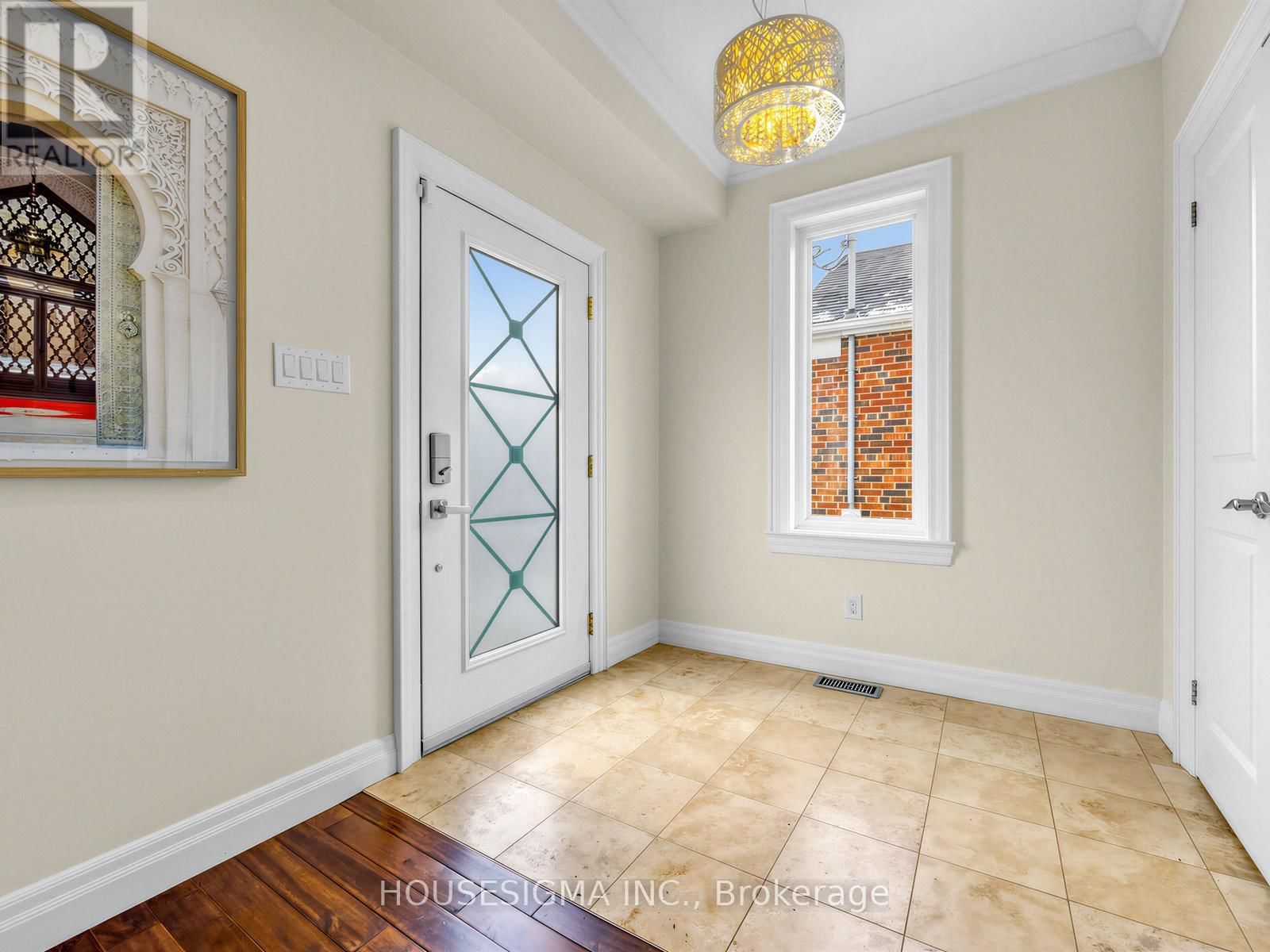 23 TIAGO AVENUE Image 11