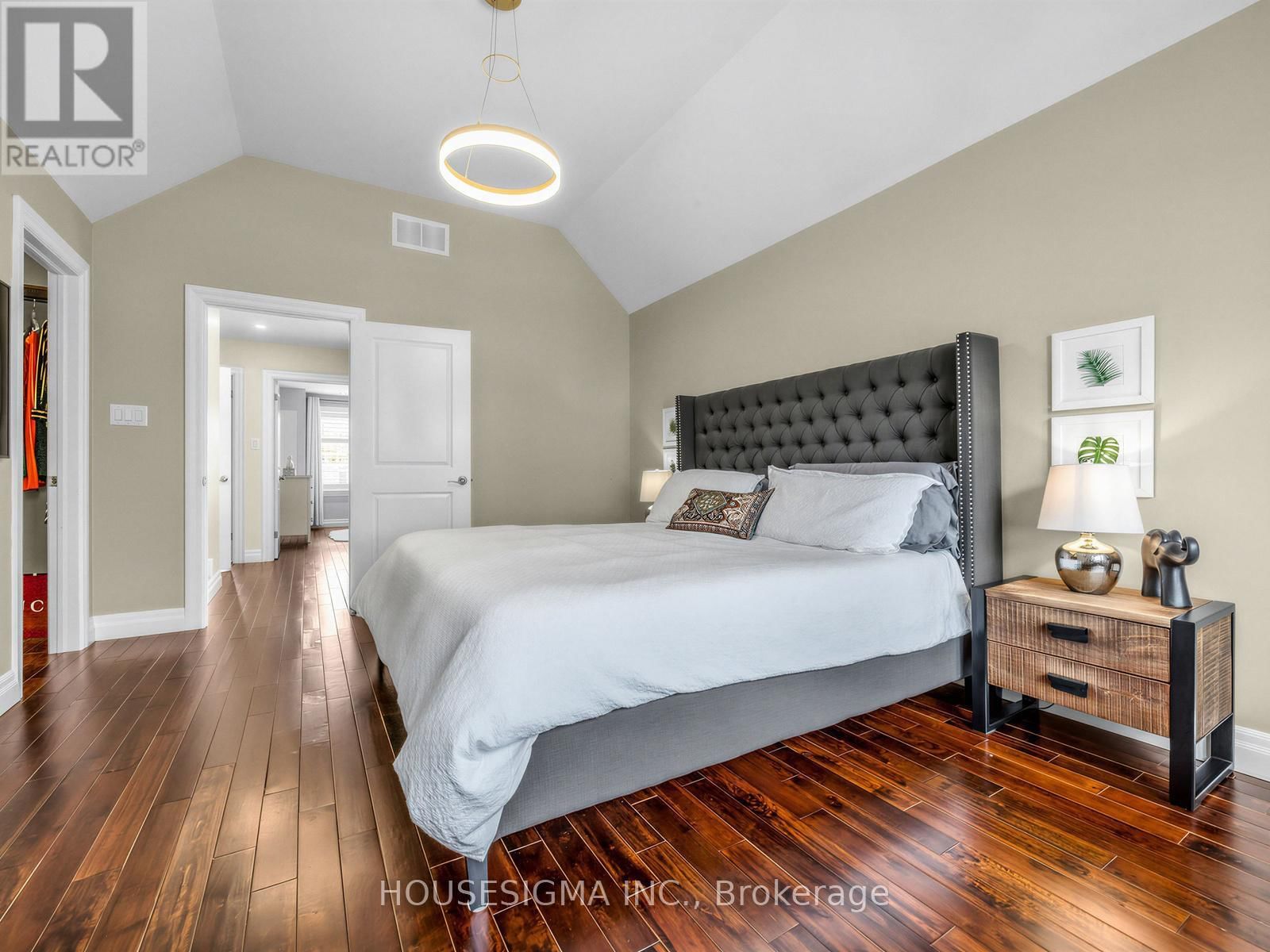 23 TIAGO AVENUE Image 21