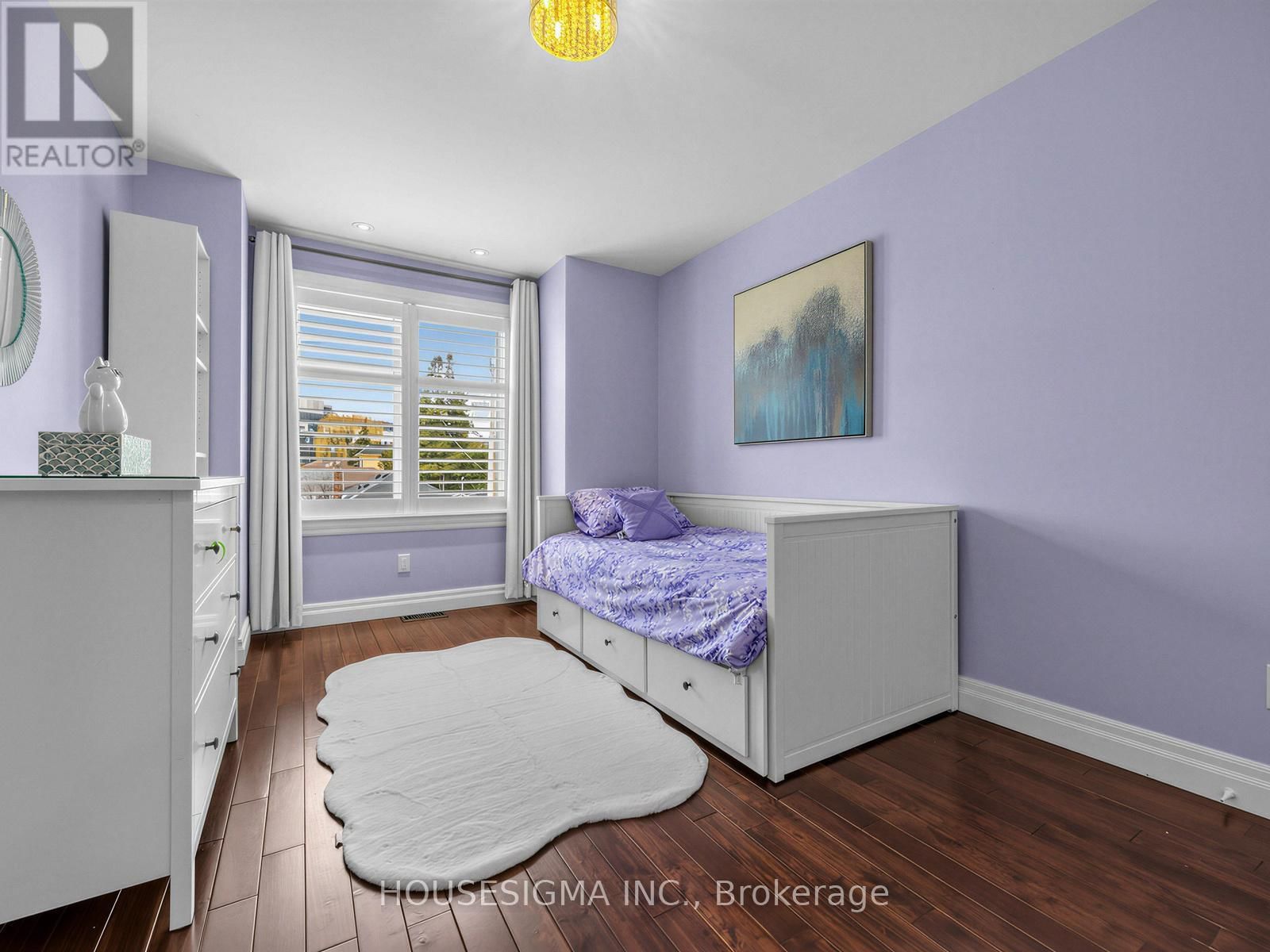 23 TIAGO AVENUE Image 26