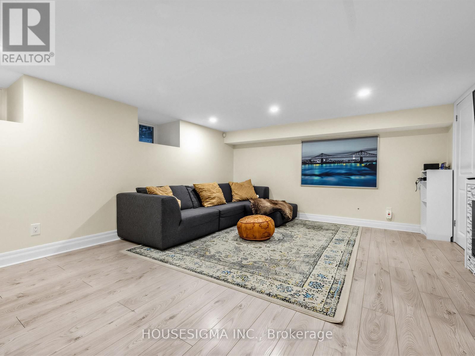 23 TIAGO AVENUE Image 31