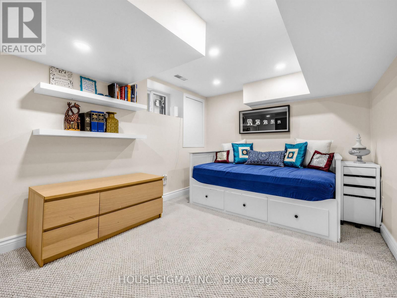 23 TIAGO AVENUE Image 34