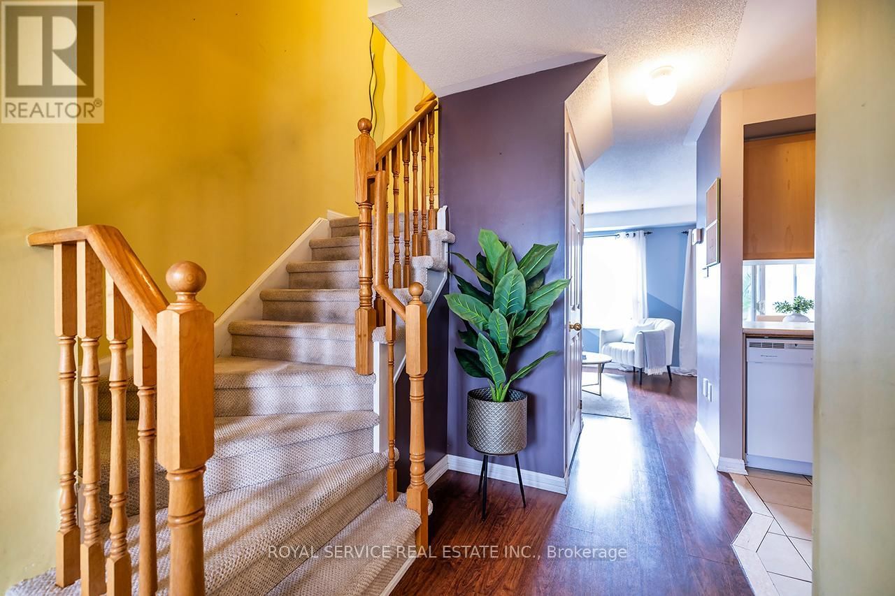 169 SCOTTSDALE DRIVE Image 14