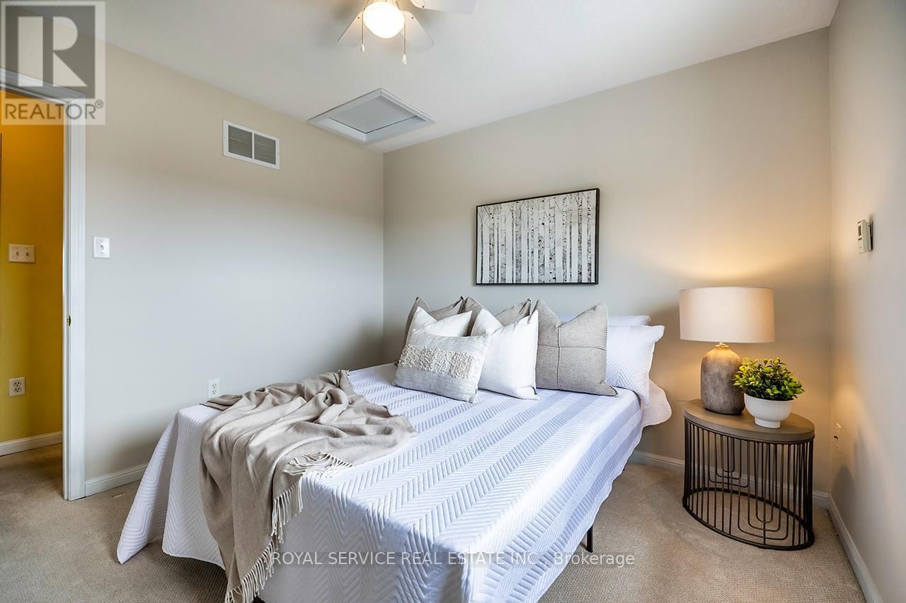 169 SCOTTSDALE DRIVE Image 20