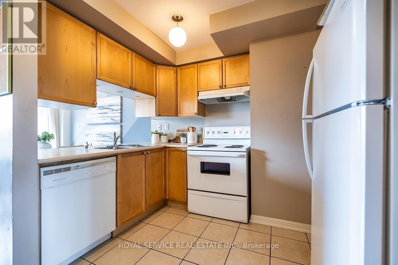 169 SCOTTSDALE DRIVE Image 4