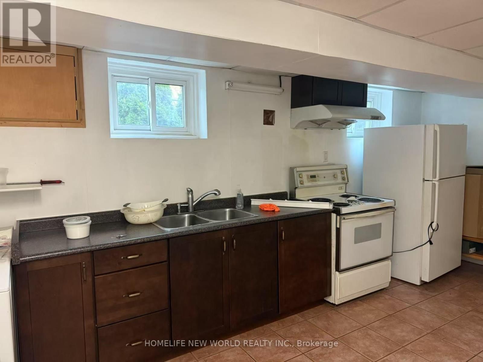 Bsmt - 36 RAKEWOOD CRESCENT Image 4