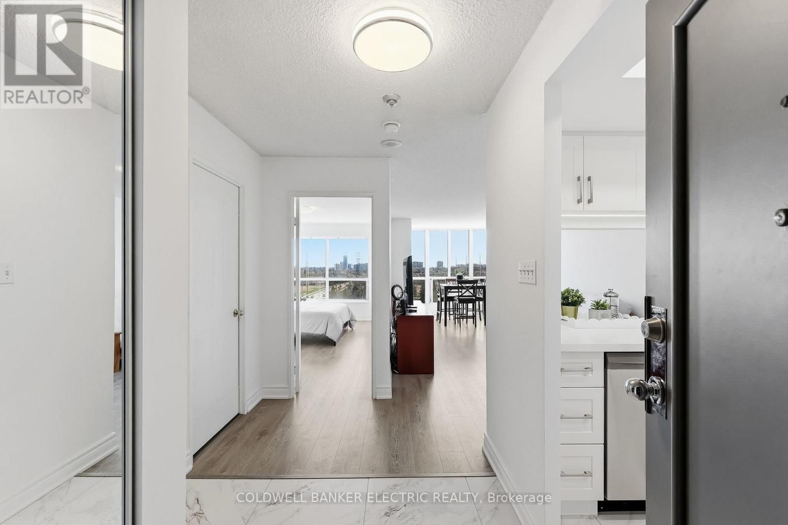 815 - 2550 LAWRENCE AVENUE EAST Image 14