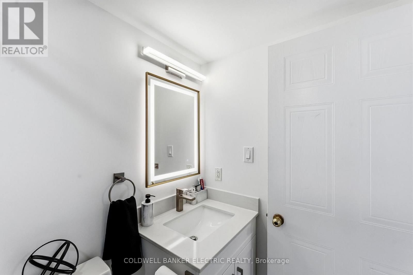 815 - 2550 LAWRENCE AVENUE EAST Image 26