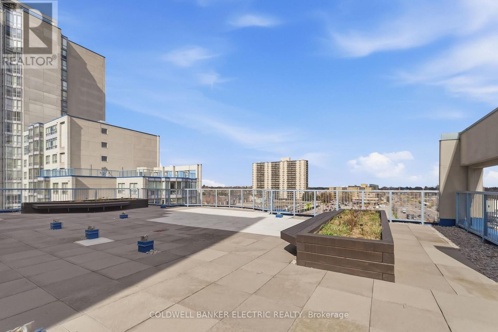 815 - 2550 LAWRENCE AVENUE EAST Image 27