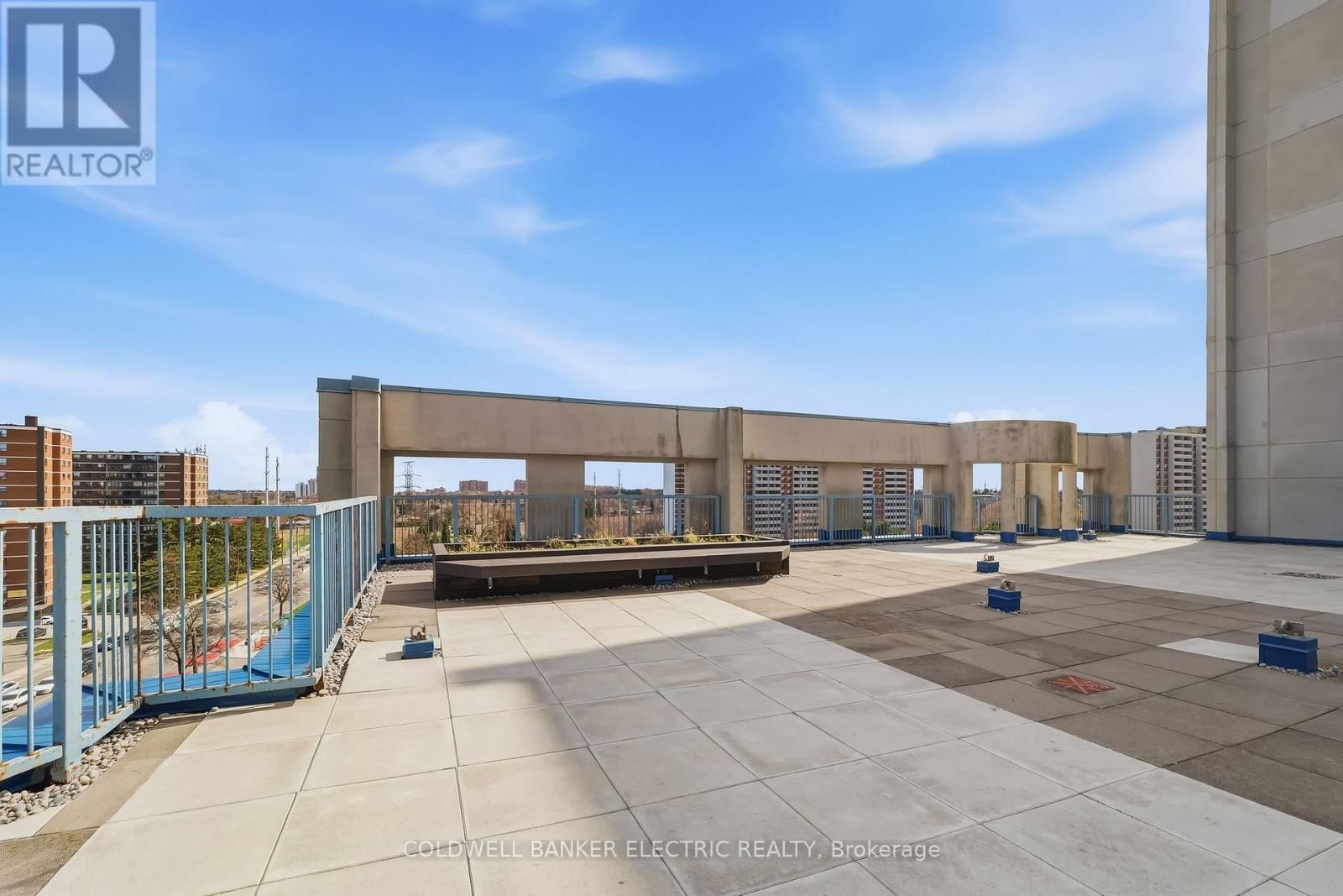 815 - 2550 LAWRENCE AVENUE EAST Image 28